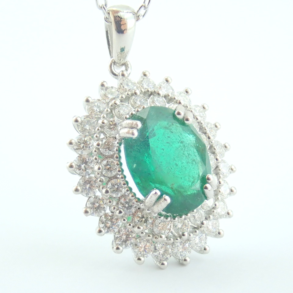 14K White Gold Diamond & Emerald Necklace - Image 11 of 11