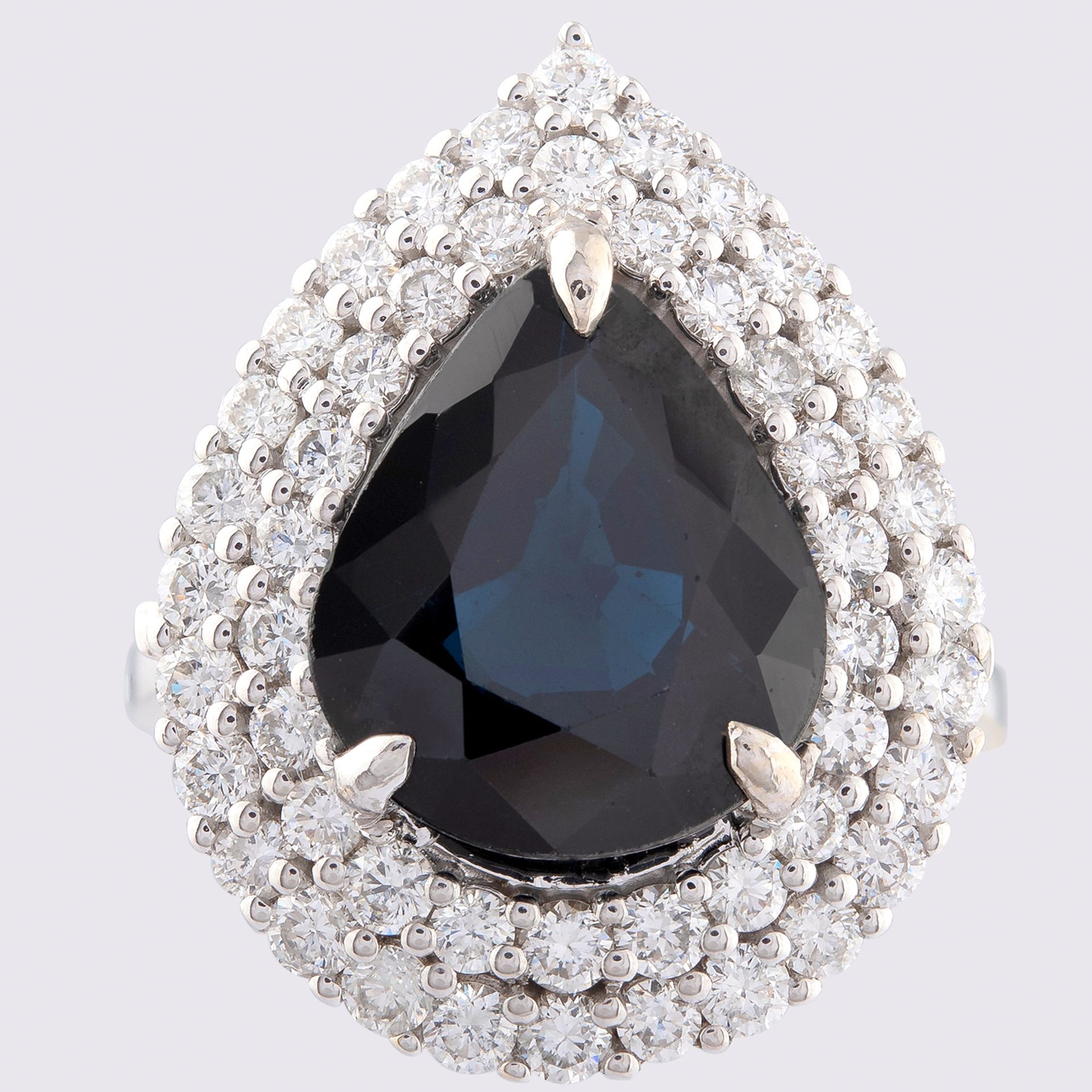 14K White Gold Cluster Ring 5,75 Ct. Natural Sapphire - 1,40 Ct. Diamond - Image 3 of 4