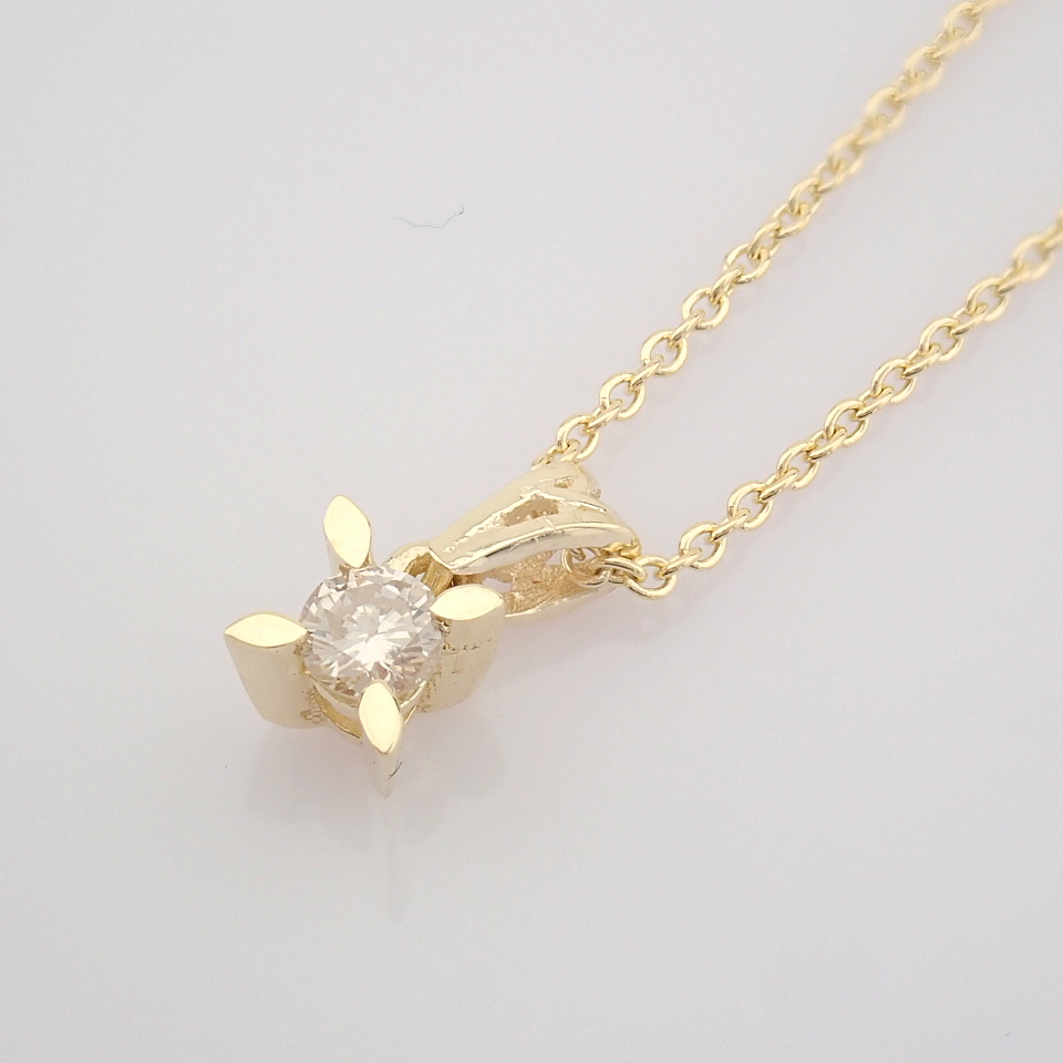 14 Yellow Gold Diamond Solitaire Necklace - Image 4 of 8