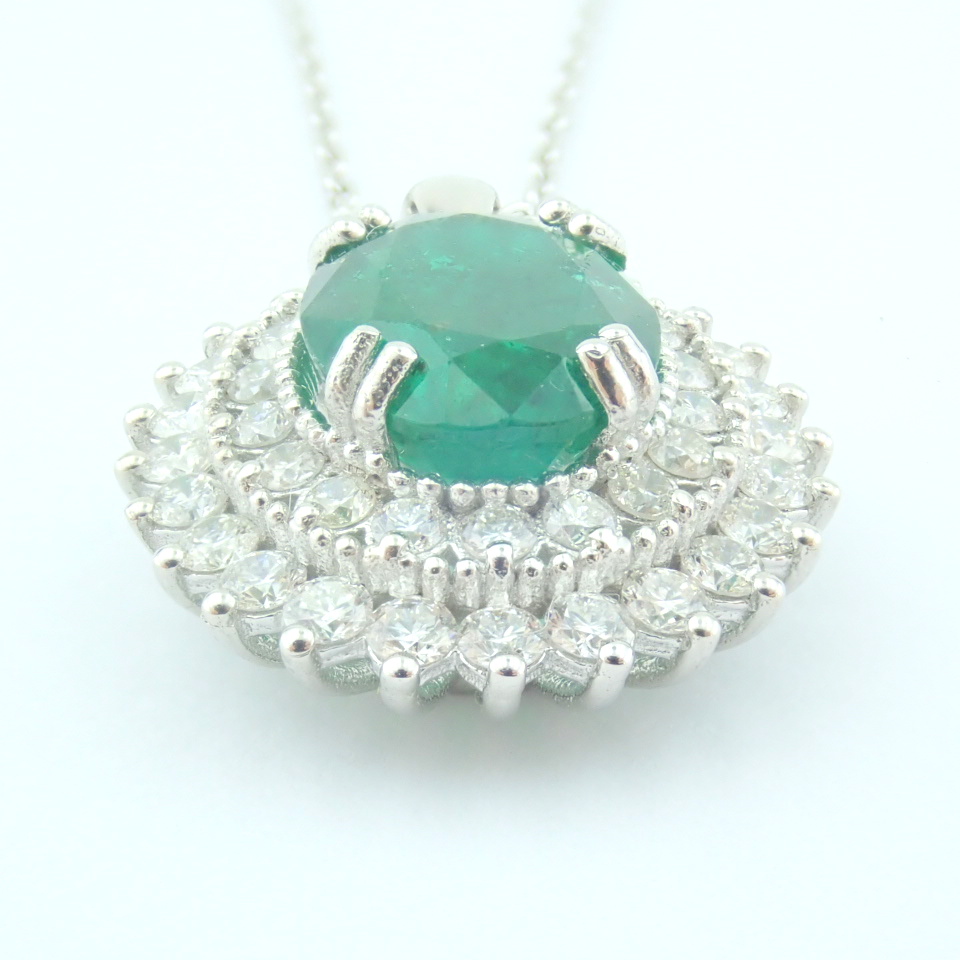 14K White Gold Diamond & Emerald Necklace - Image 4 of 11