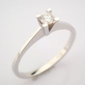 14K White Gold Diamond Ring