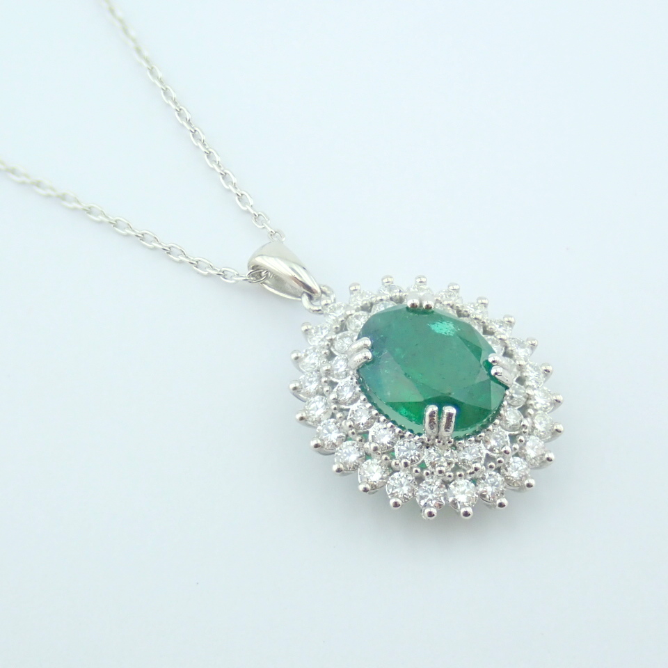 14K White Gold Diamond & Emerald Necklace - Image 9 of 11