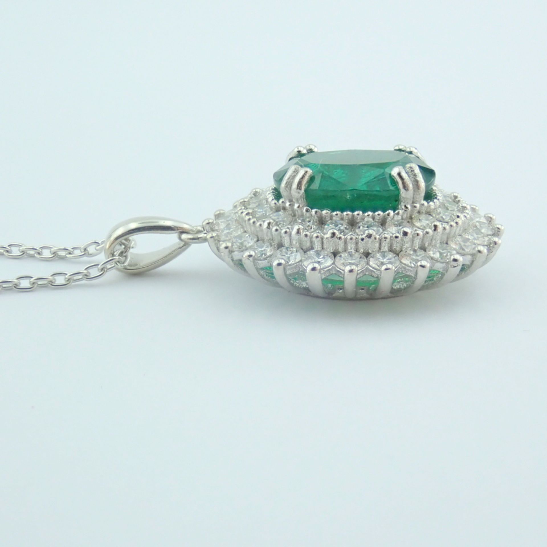 14K White Gold Diamond & Emerald Necklace - Image 7 of 11