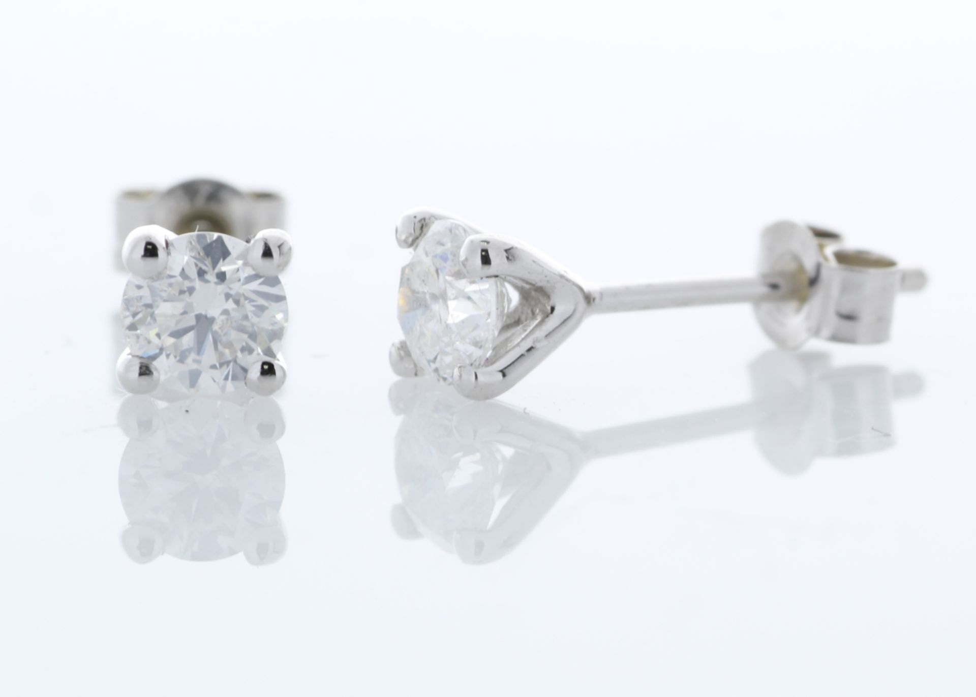 9ct White Gold Claw Set Diamond Earrins 0.50 Carats - Image 2 of 3