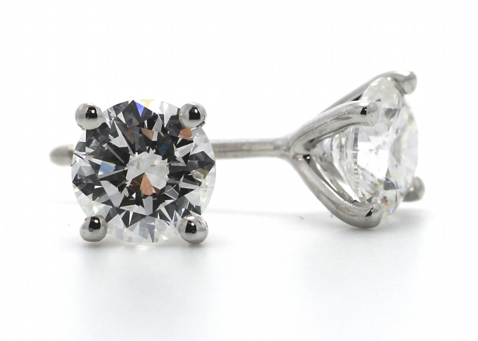 9ct White Gold Claw Set Diamond Earrins 0.50 Carats - Image 3 of 3