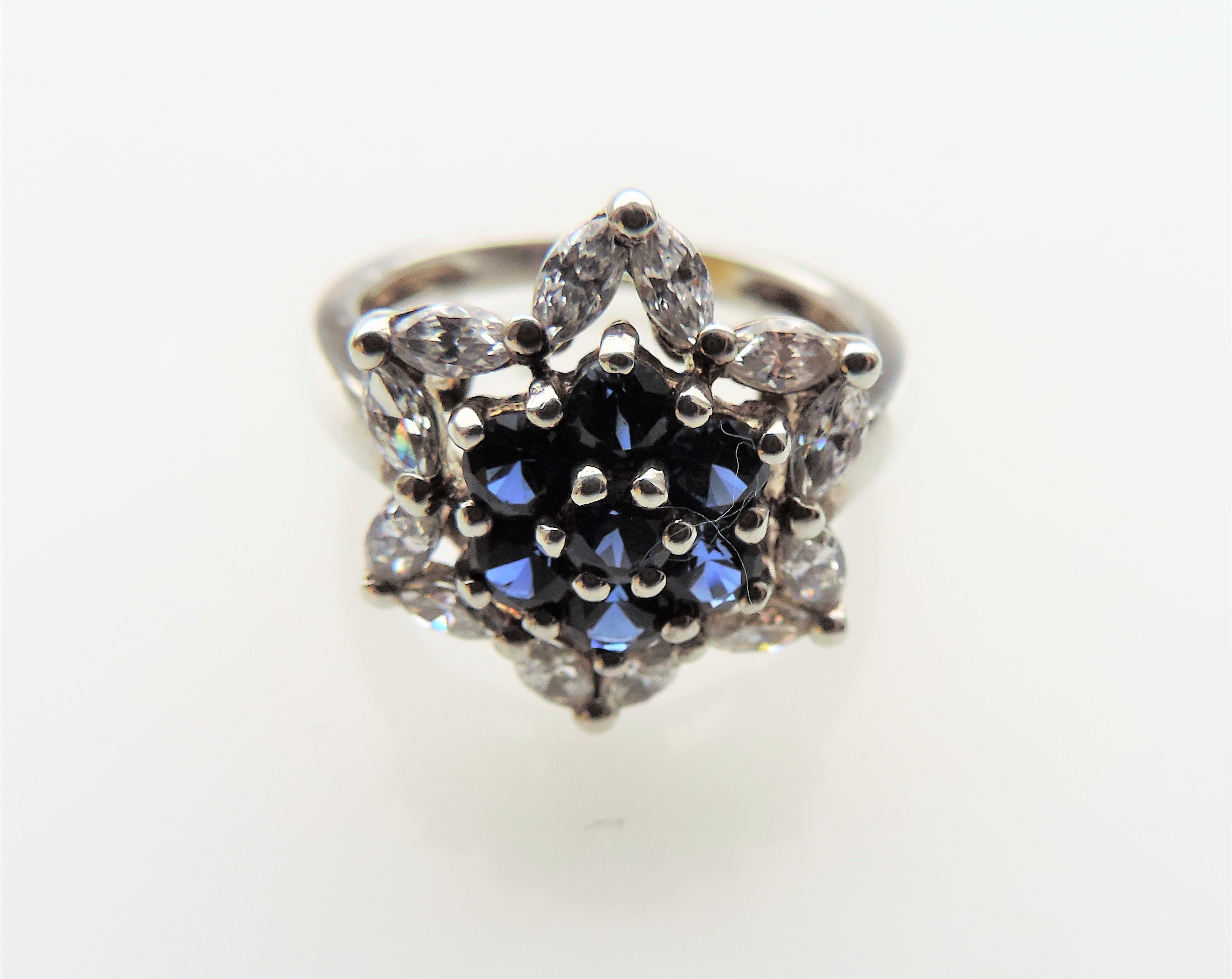 Sterling Silver Sapphire Cluster Ring - Image 5 of 6