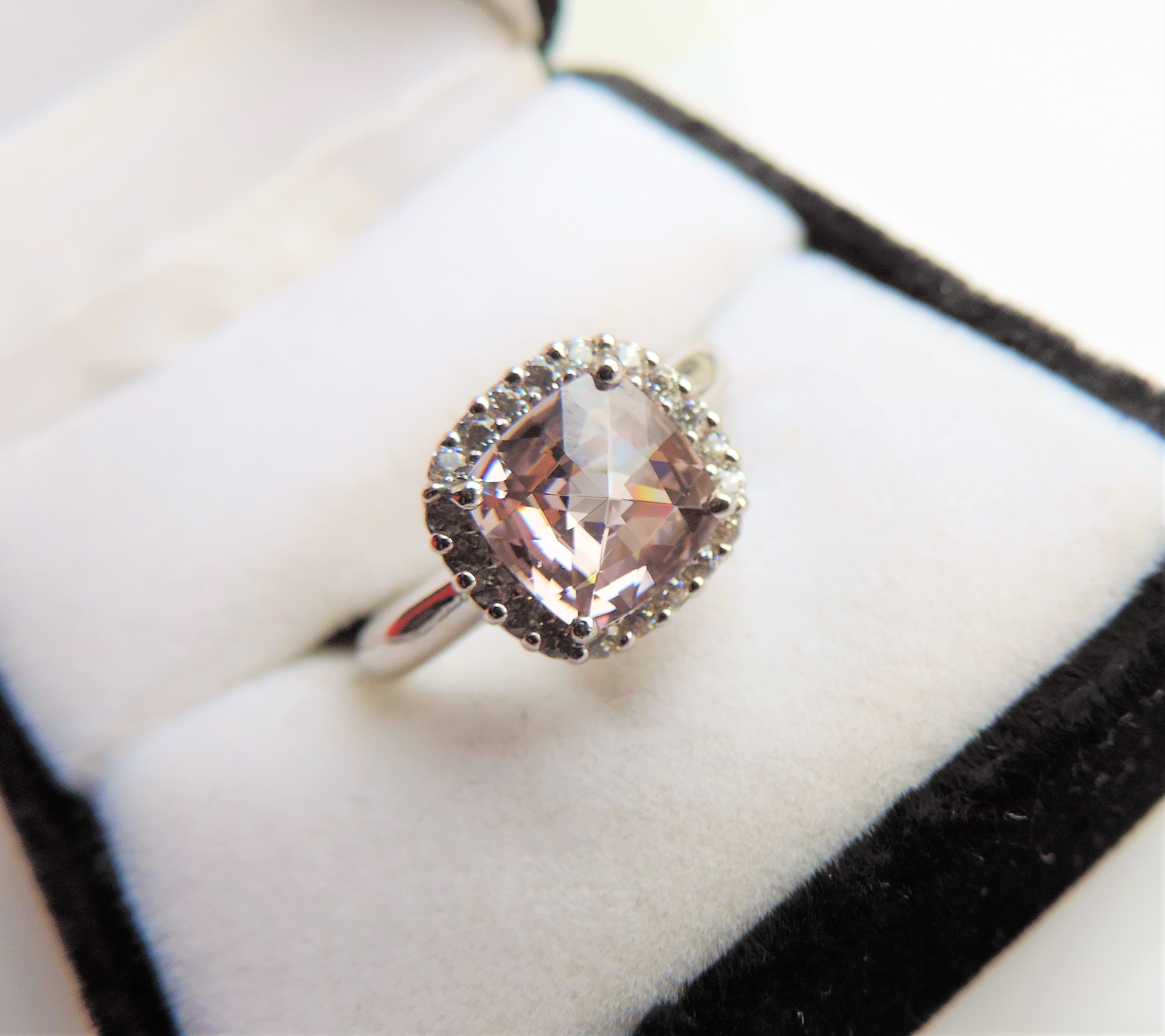 Sterling Silver 2.50 carat Morganite Ring - Image 2 of 3