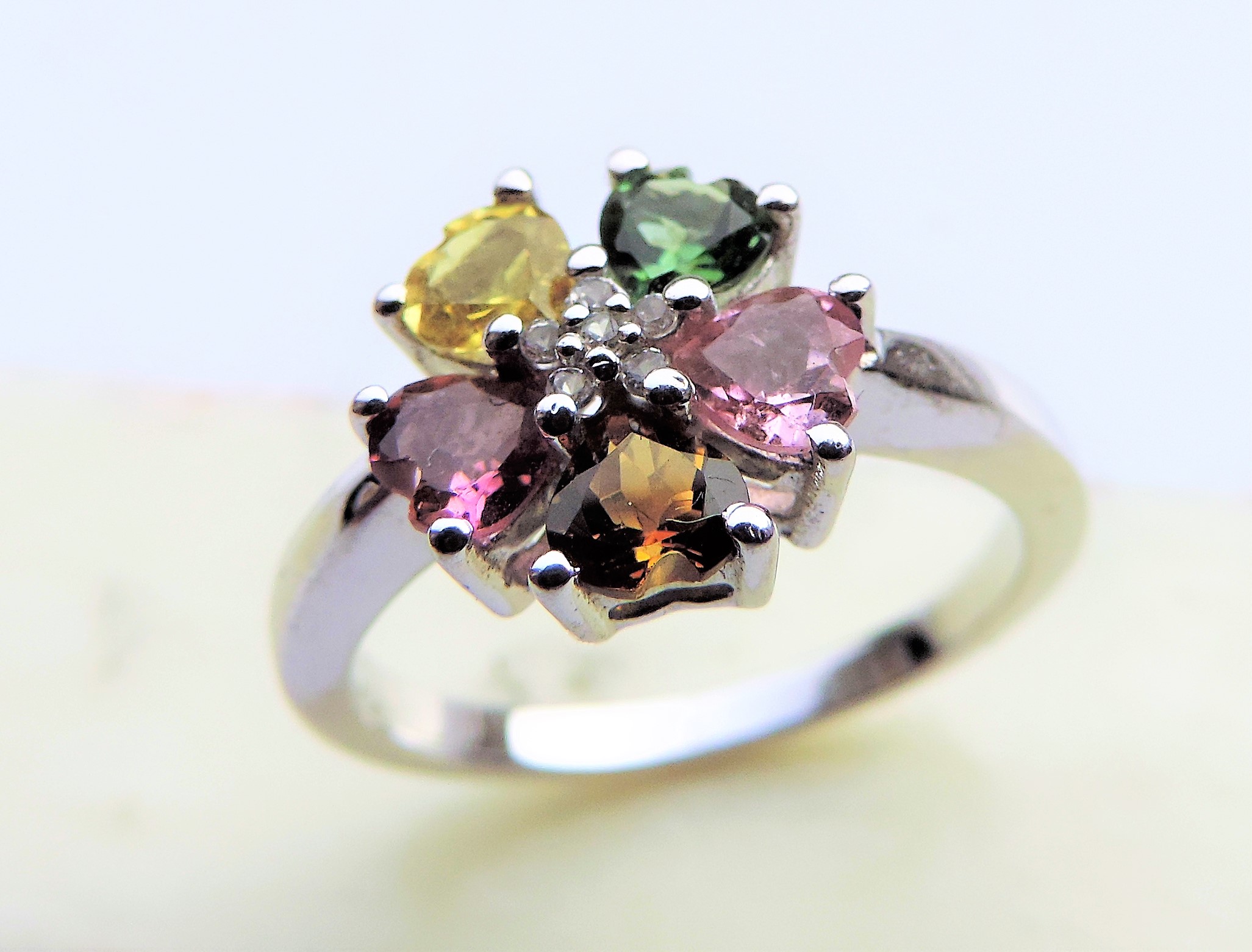 Sterling Silver Heart Shaped Multi Gemstone Tutti Frutti Ring - Image 2 of 3