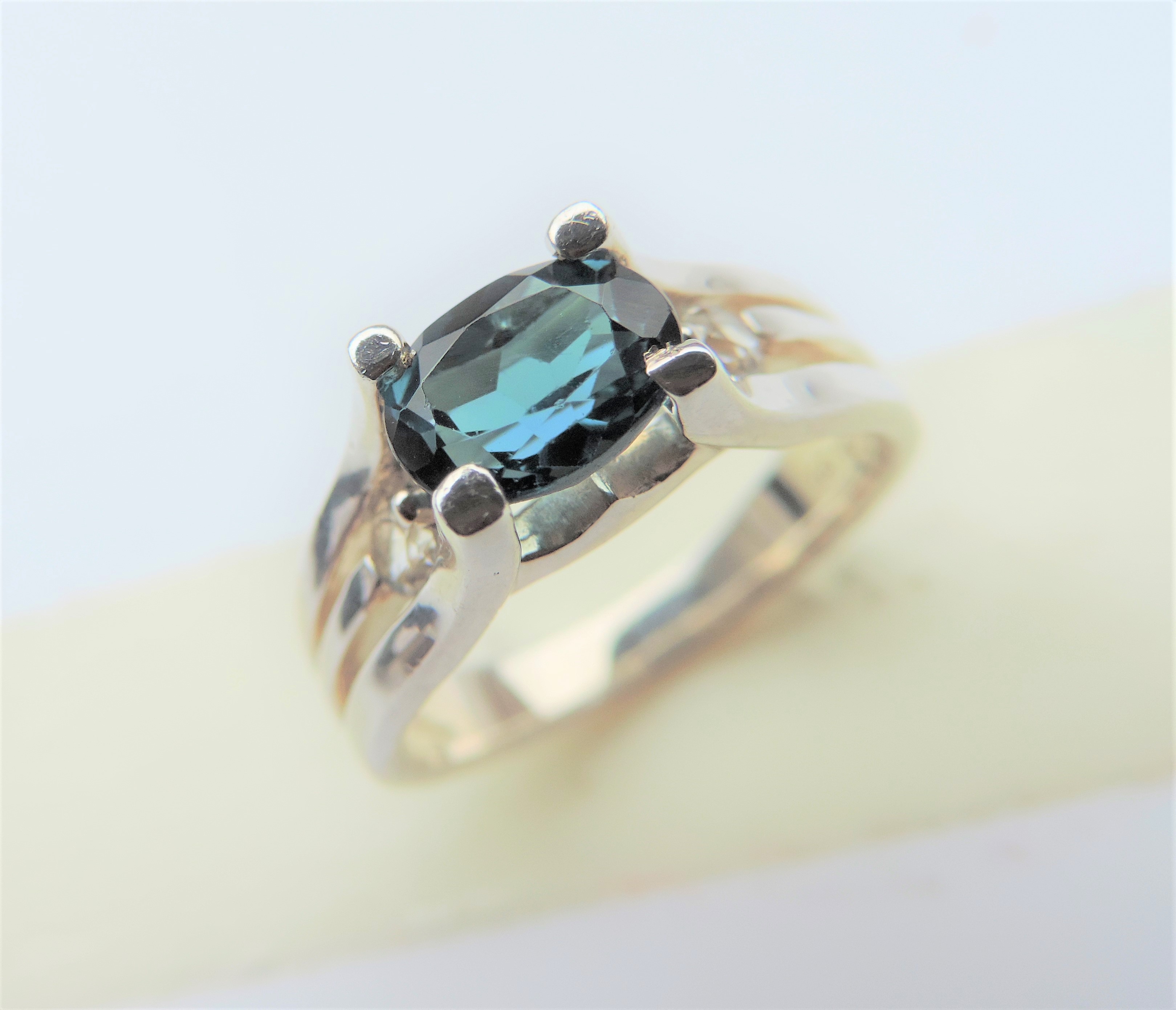 Sterling Silver 1.1 ct Deep Blue Topaz Ring - Image 4 of 4