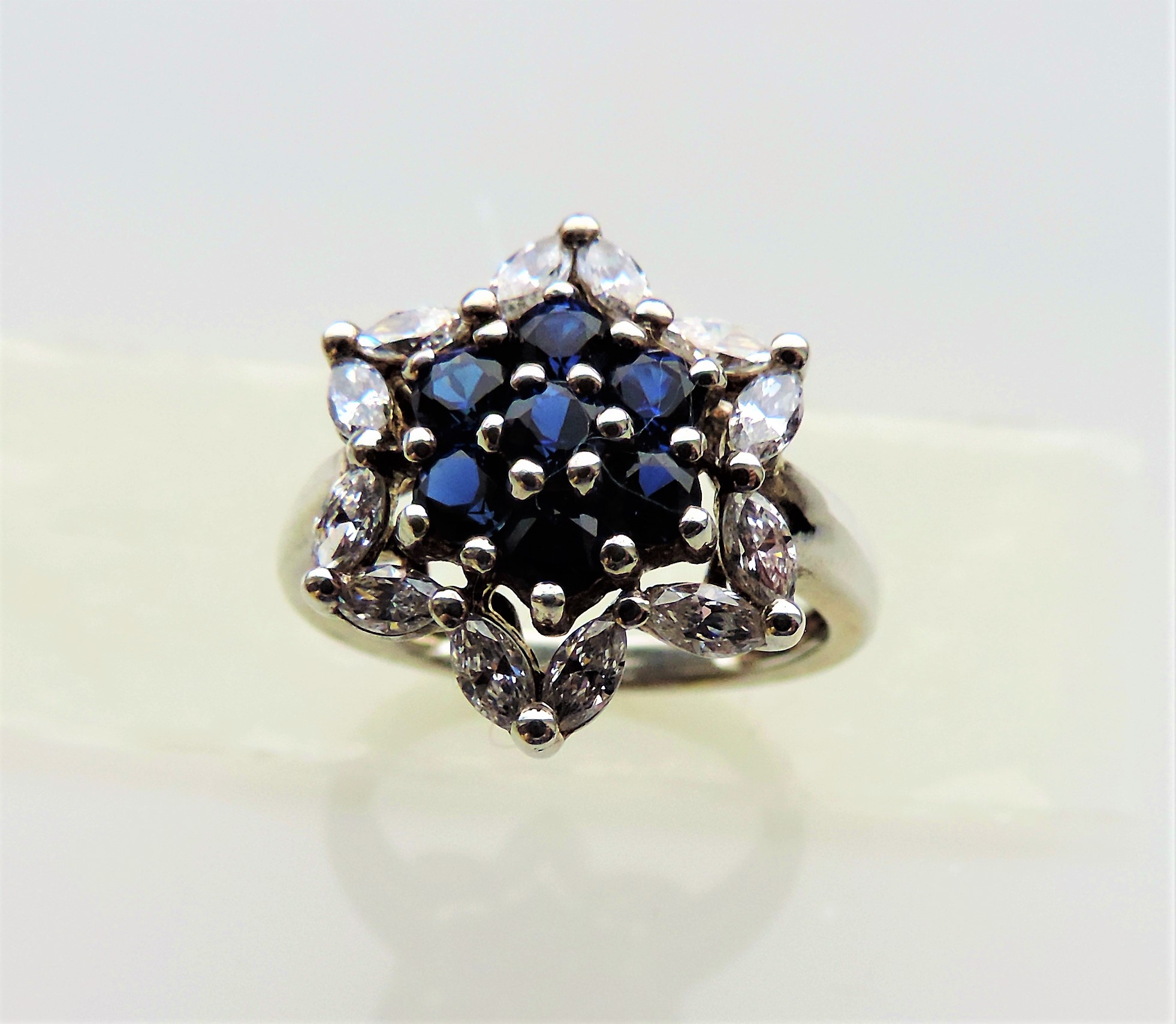 Sterling Silver Sapphire Cluster Ring - Image 2 of 6