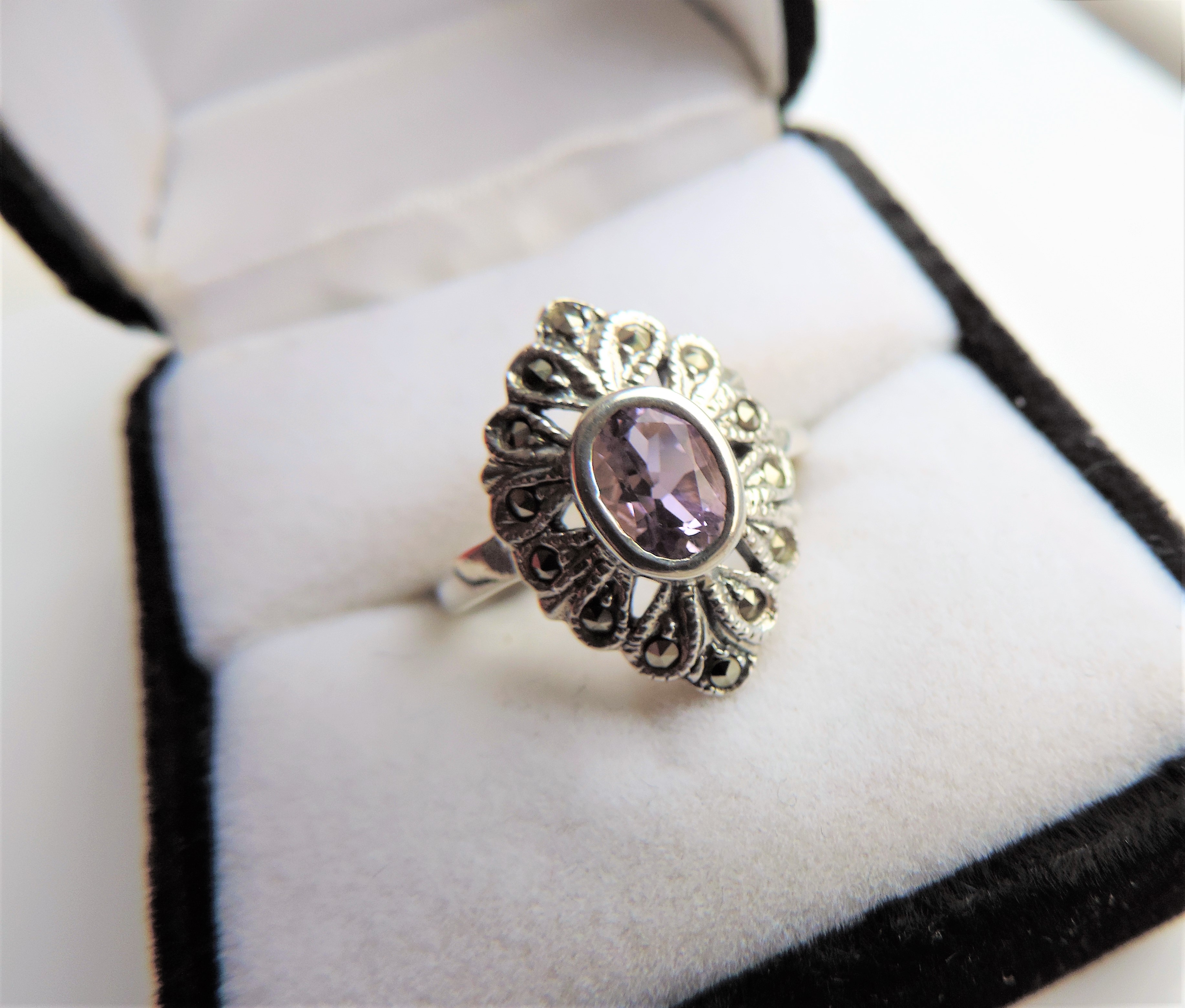 Amethyst & Marcasite Ring in Sterling Silver - Image 2 of 3