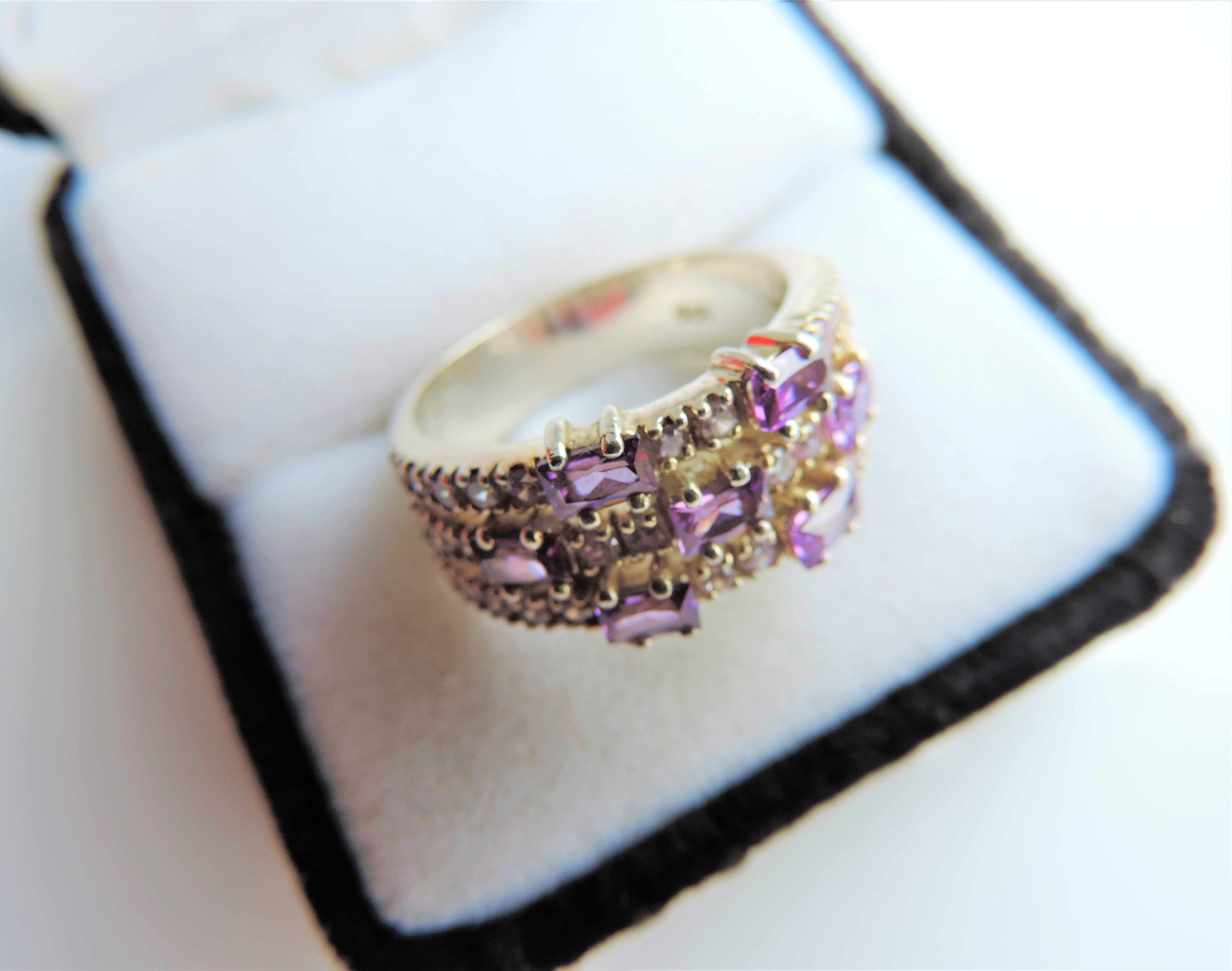 Amethyst and White Topaz Ring in Sterling Silver - Image 5 of 5