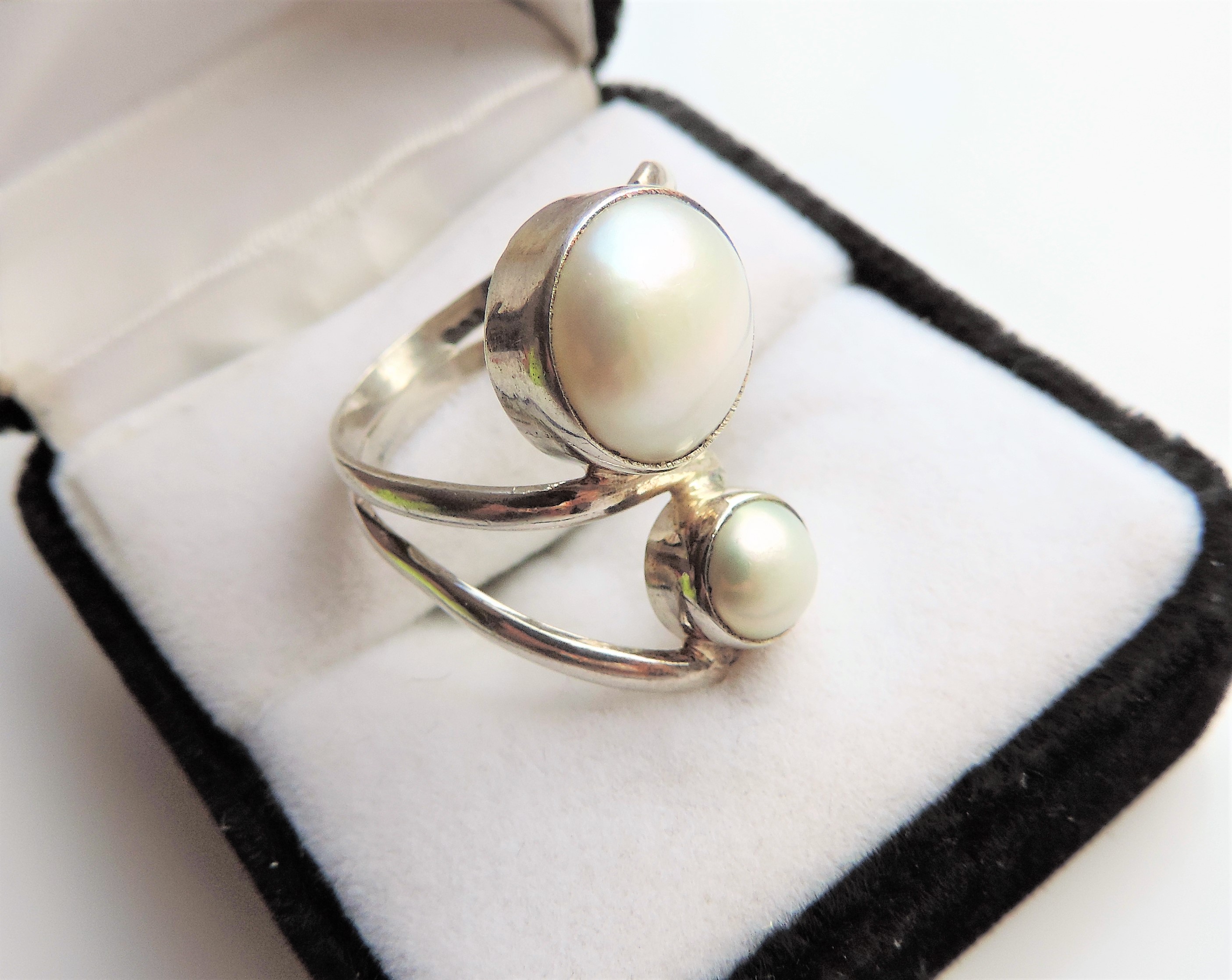 Sterling Silver Cultured Pearl Ring - Image 2 of 2