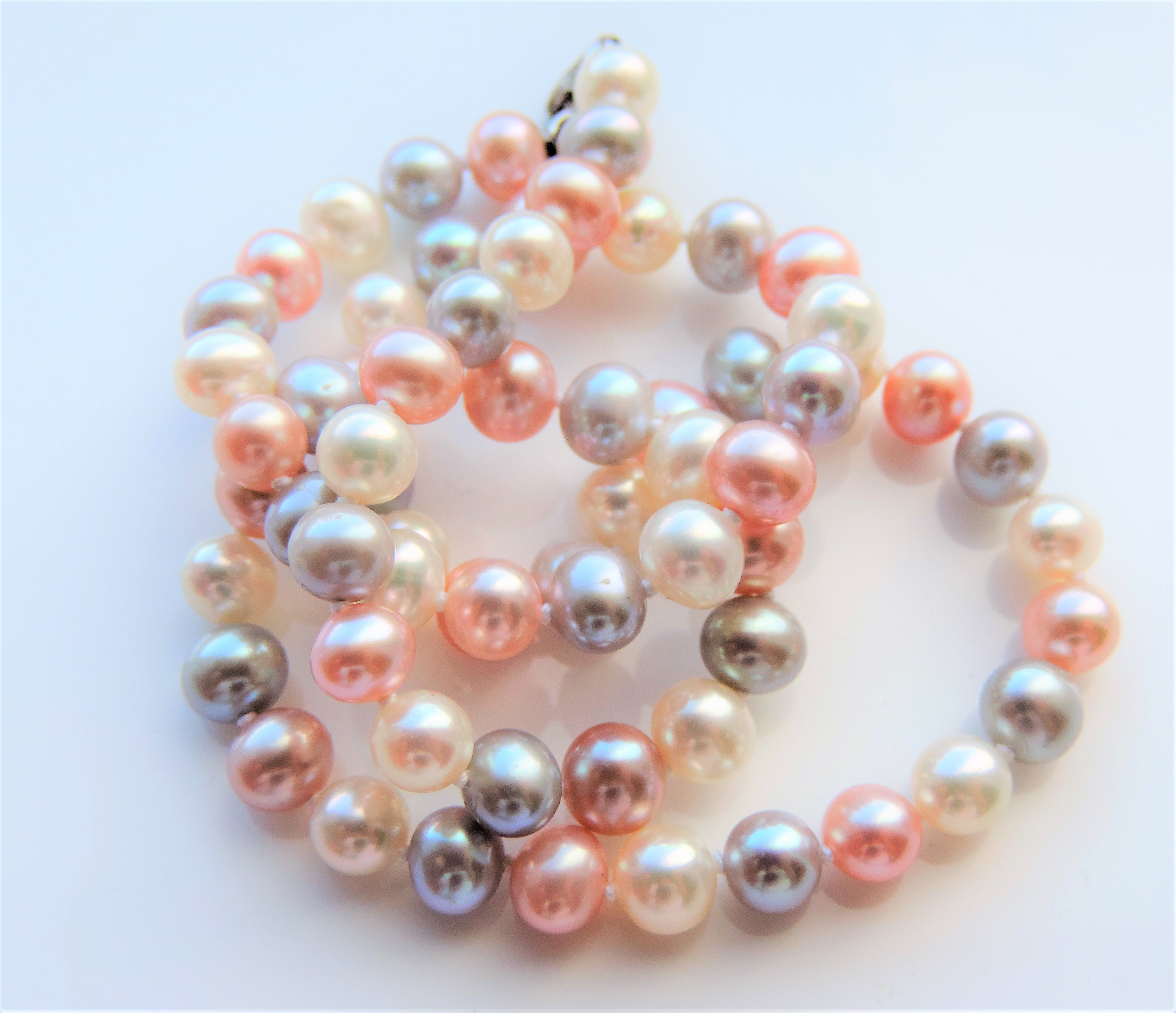 Luxury Freshwater Multicolour Cultured Pearl Necklace - Image 4 of 5