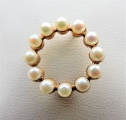 9 carat Gold Cultured Pearl Circle Wreath Brooch