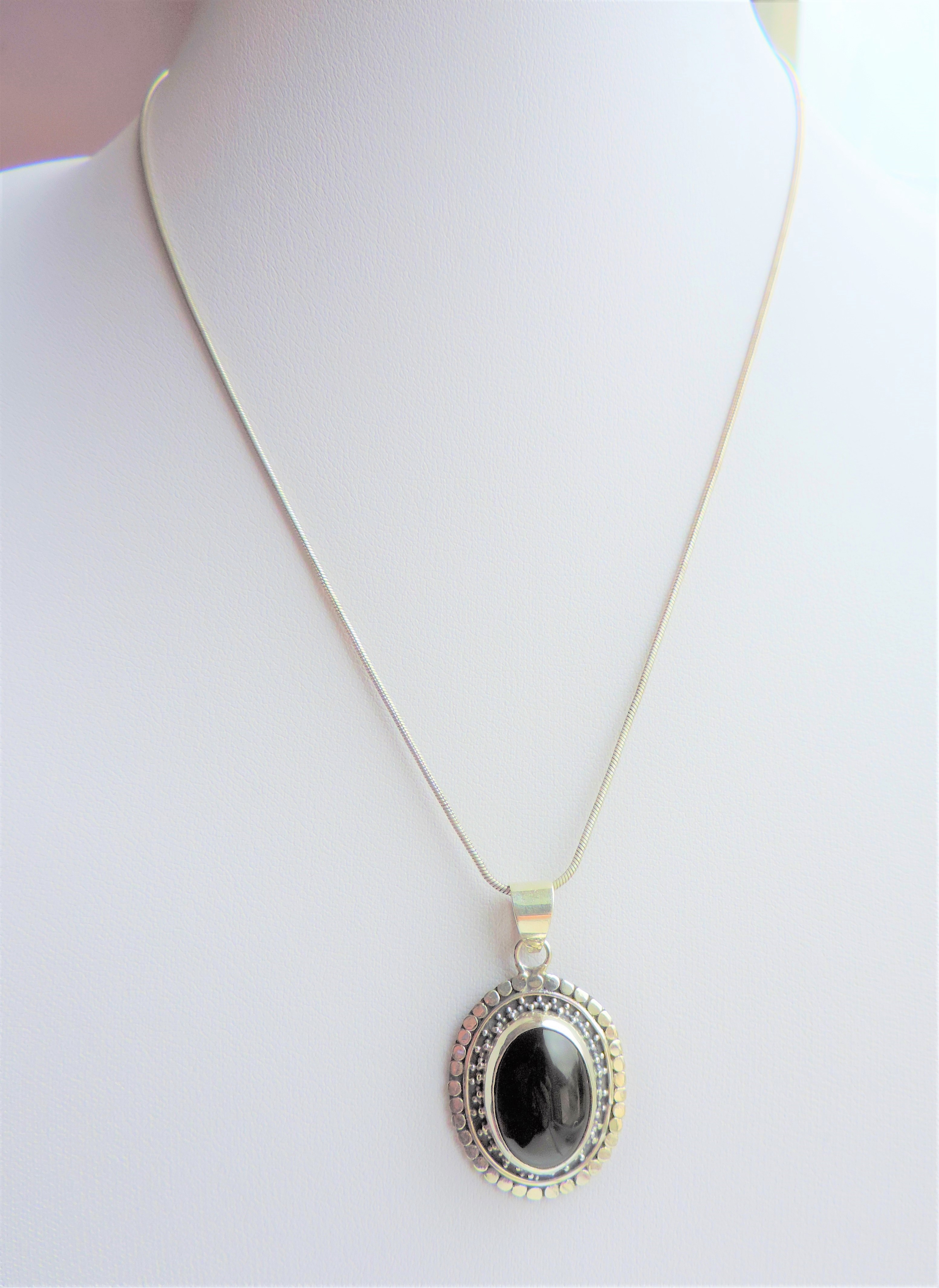 925 Sterling Silver Black Onyx Pendant Necklace - Image 3 of 3