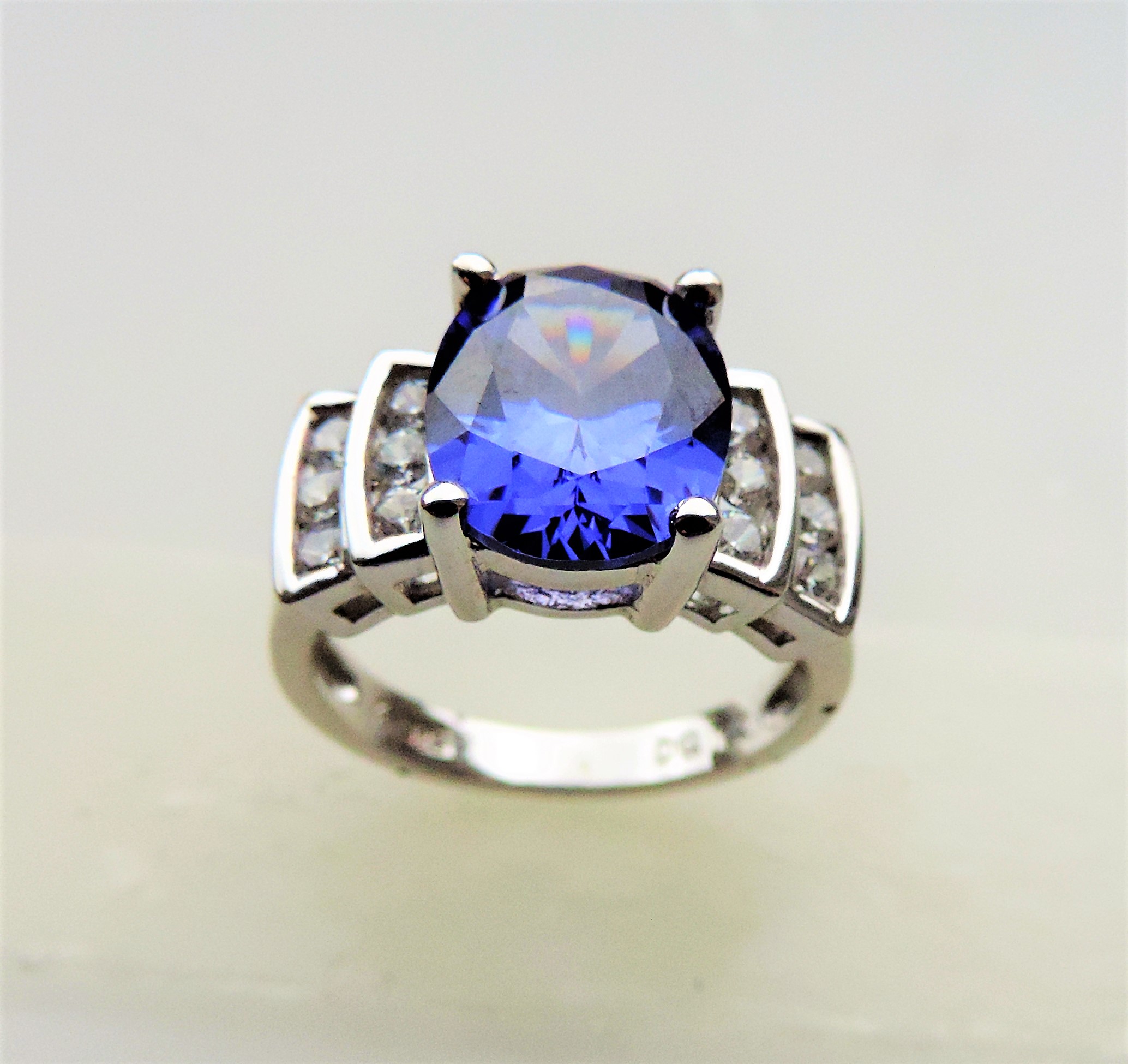 Sterling Silver Tanzanite & Diamonique Dress Ring - Image 2 of 5