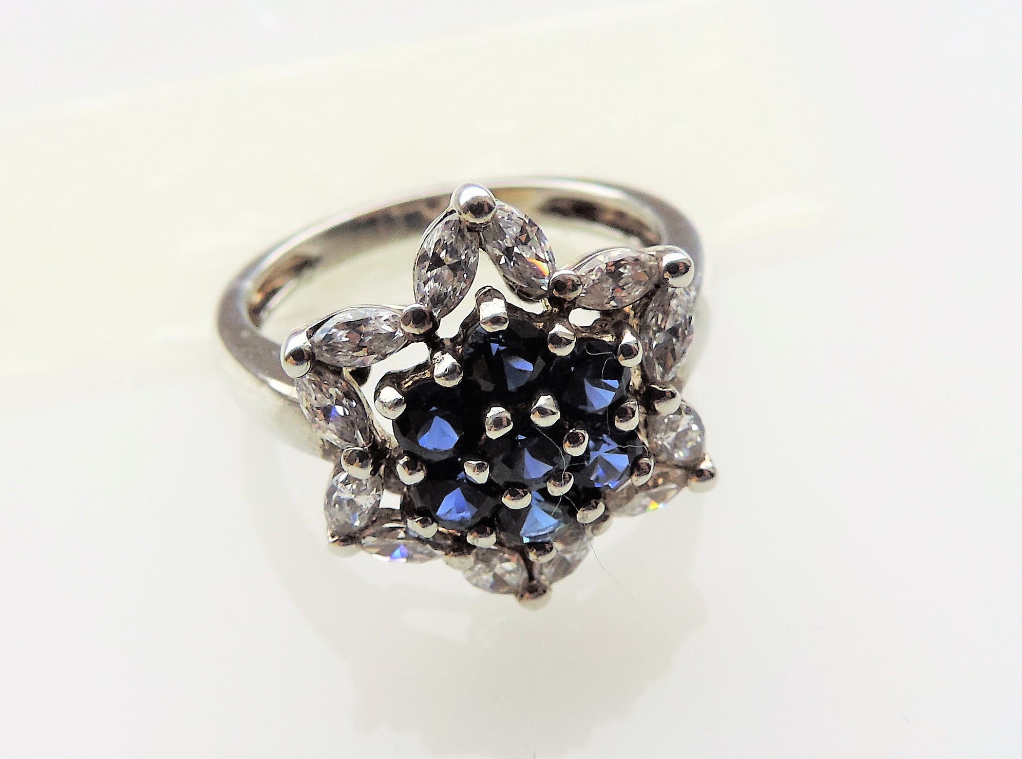 Sterling Silver Sapphire Cluster Ring - Image 3 of 6