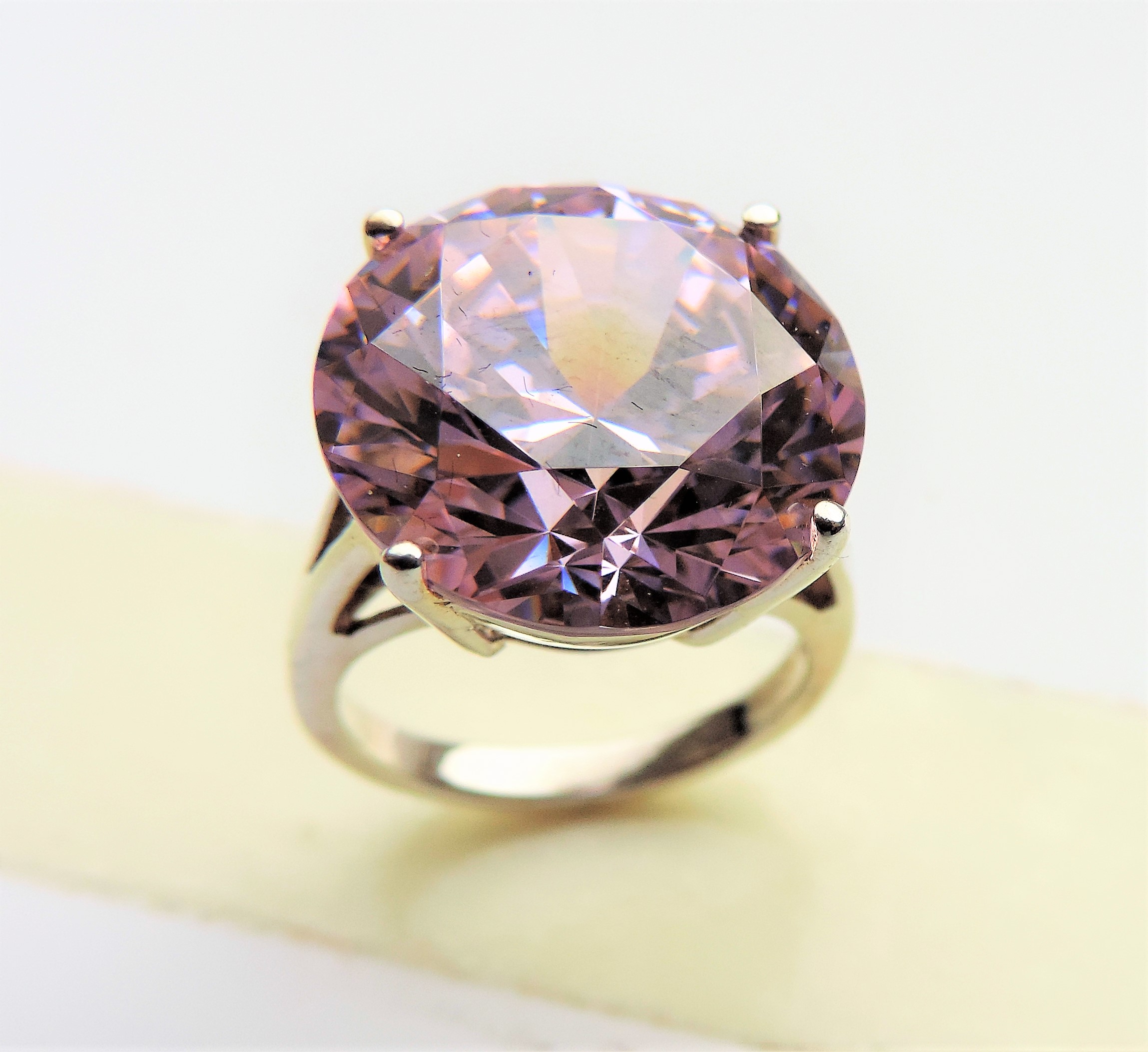 7.75 carat Pink Topaz Ring in Sterling Silver - Image 3 of 3