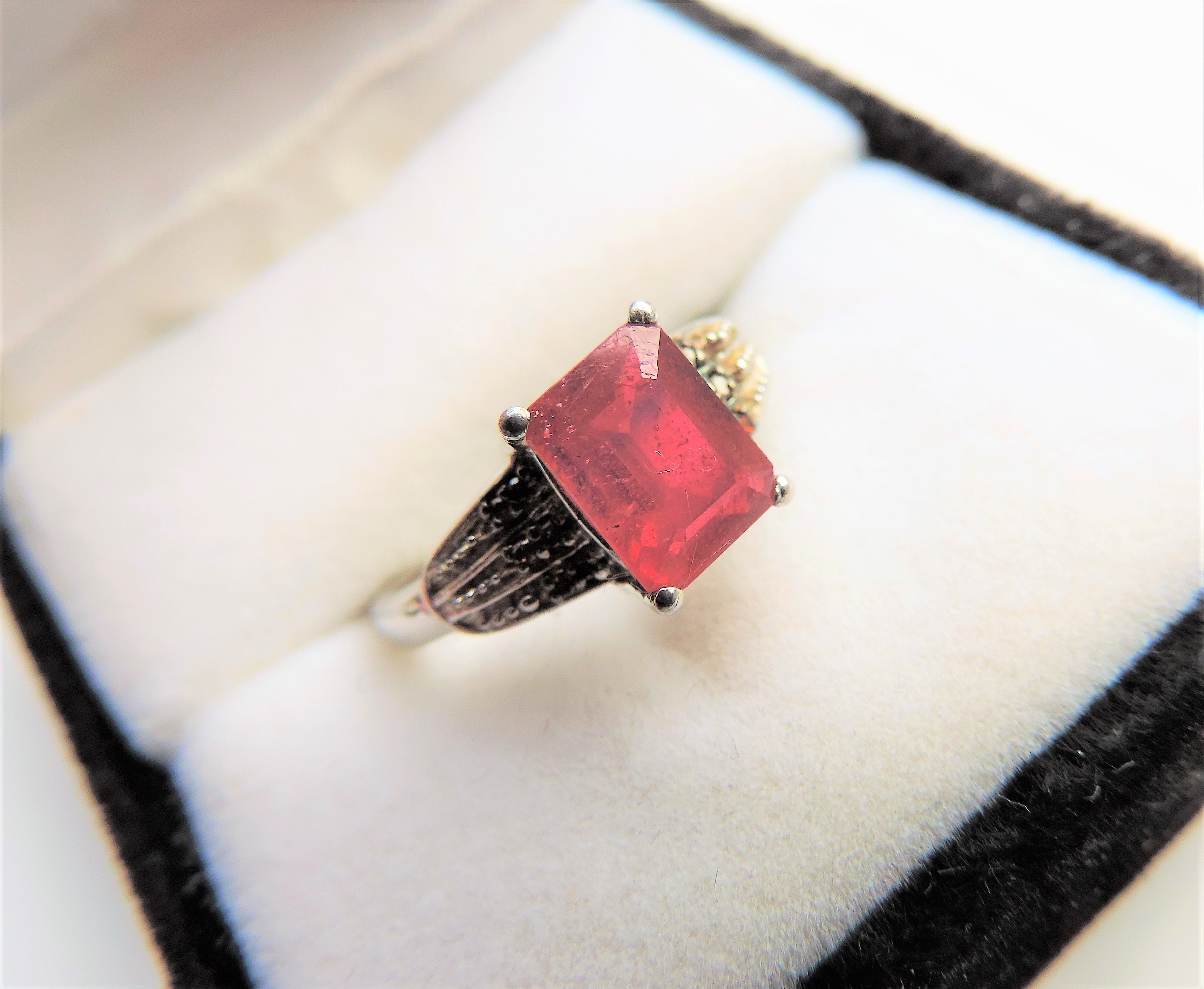 Sterling Silver 1.6 carat Ruby & Diamond Ring - Image 2 of 3