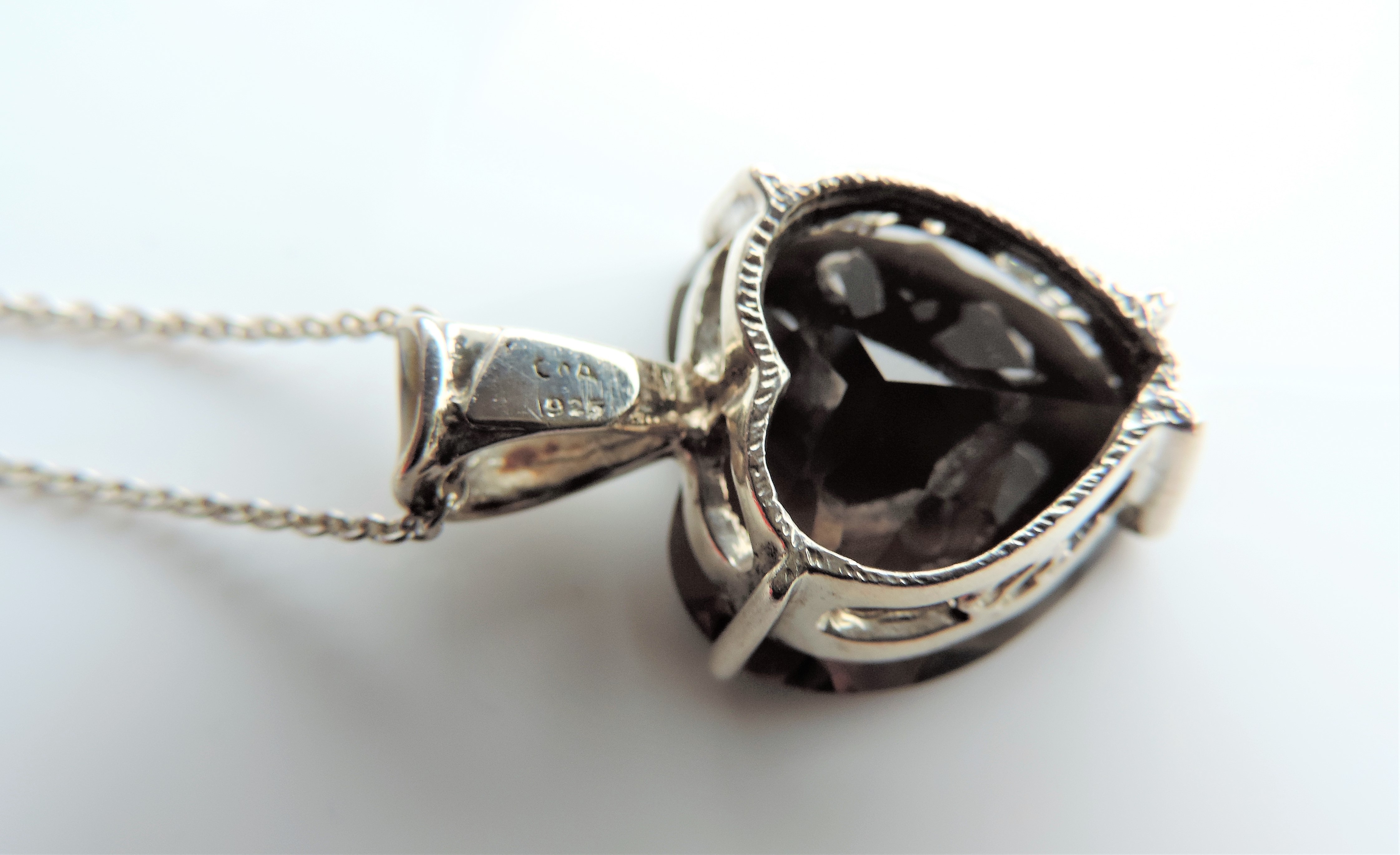 Vintage 15.33 carat Smokey Quartz Pendant Necklace - Image 4 of 4