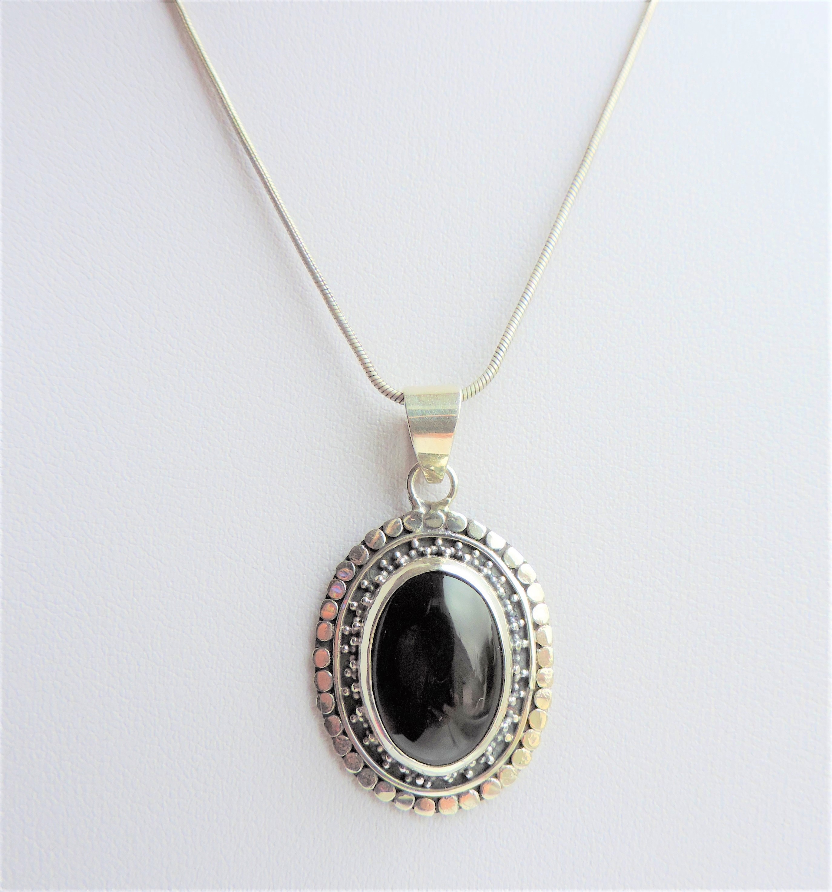 925 Sterling Silver Black Onyx Pendant Necklace