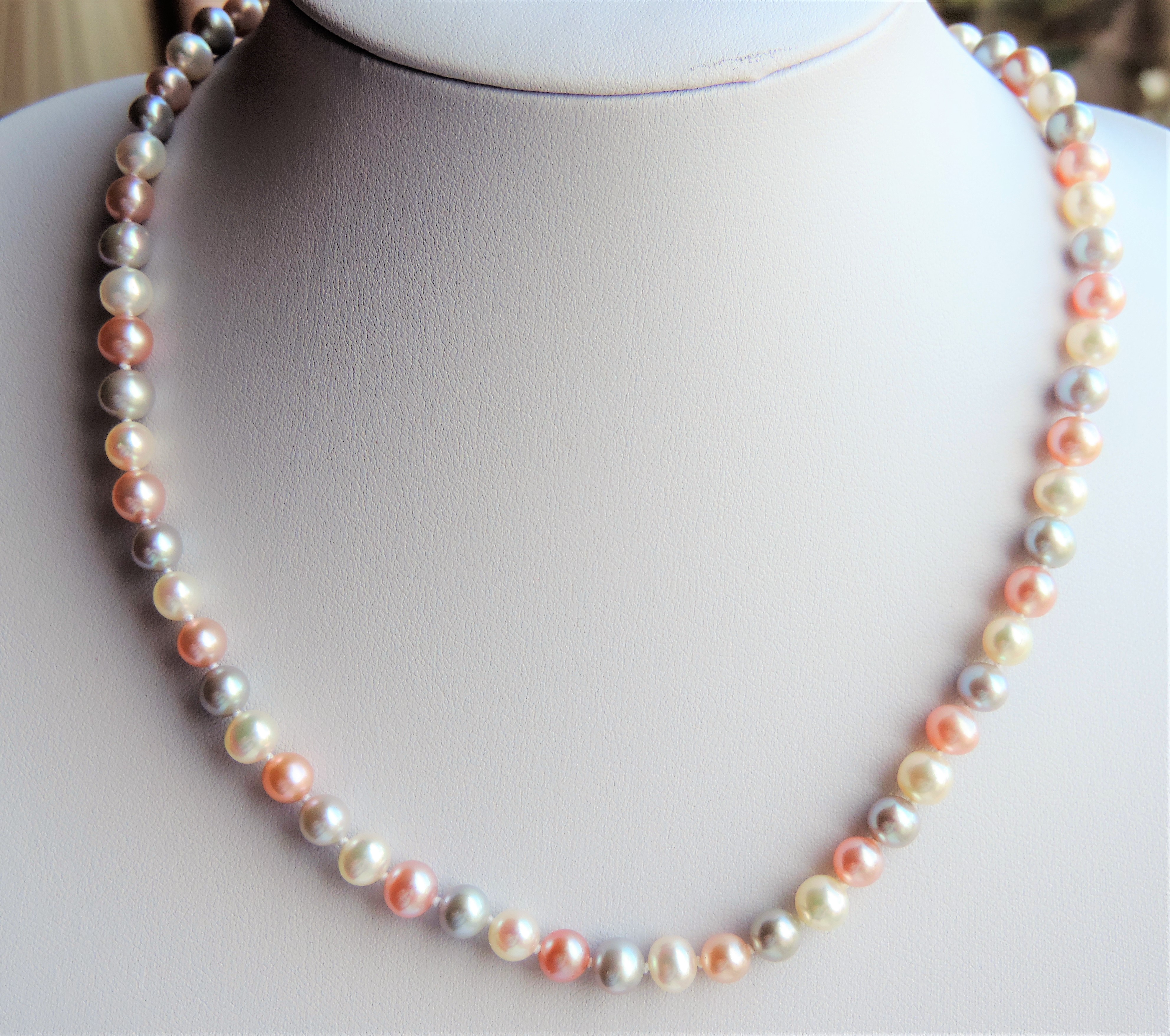 Luxury Freshwater Multicolour Cultured Pearl Necklace - Image 5 of 5