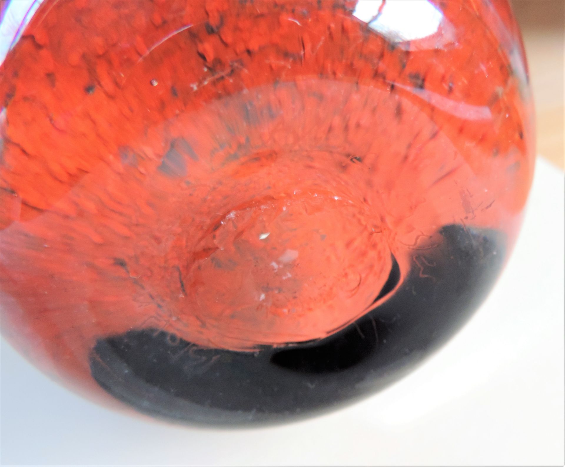Large Hand Blown Glass Vase by Nick Orsler dated 2005 - Image 5 of 6