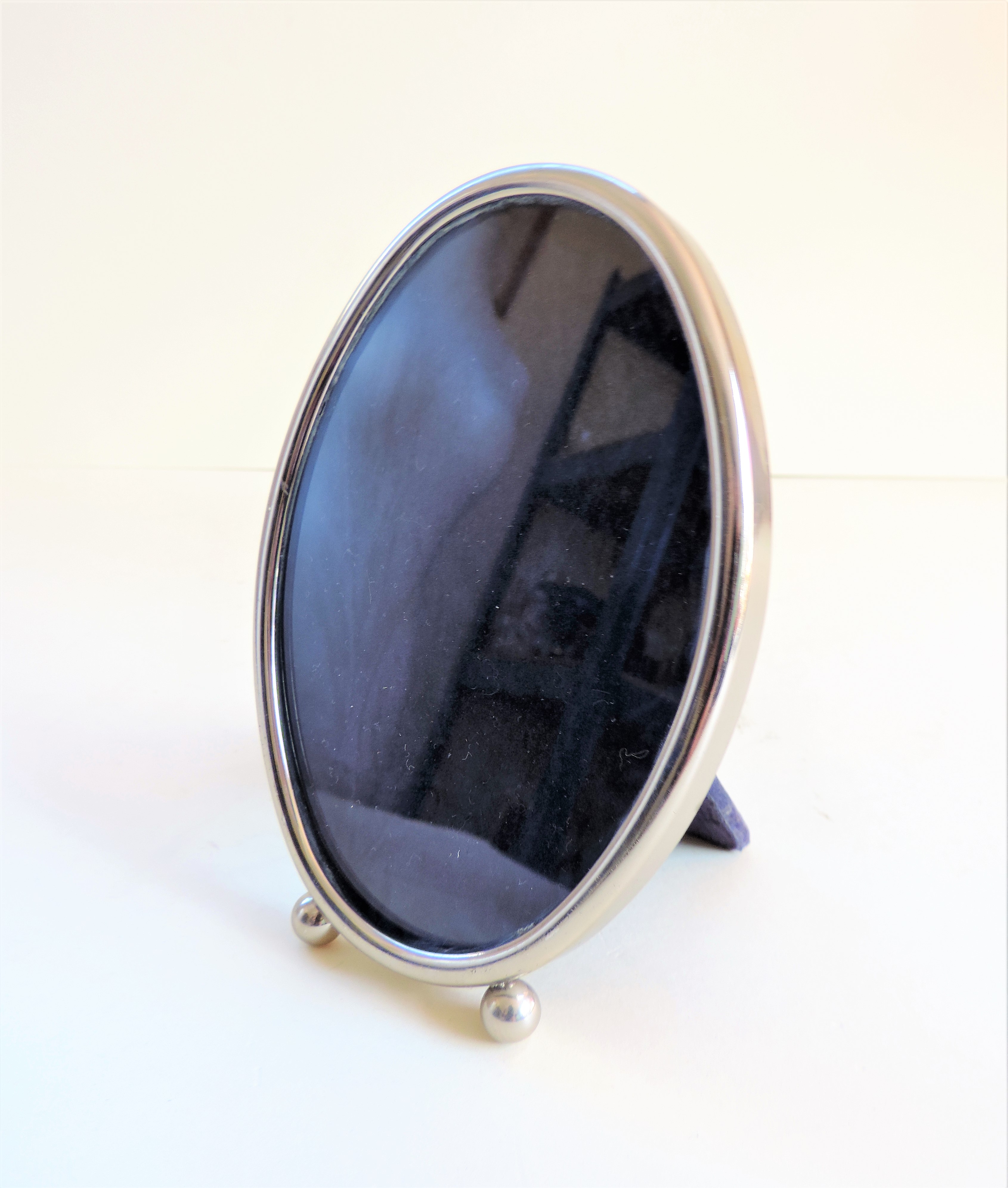 Vintage Silver Plated Oval Photo Frame - Image 2 of 2
