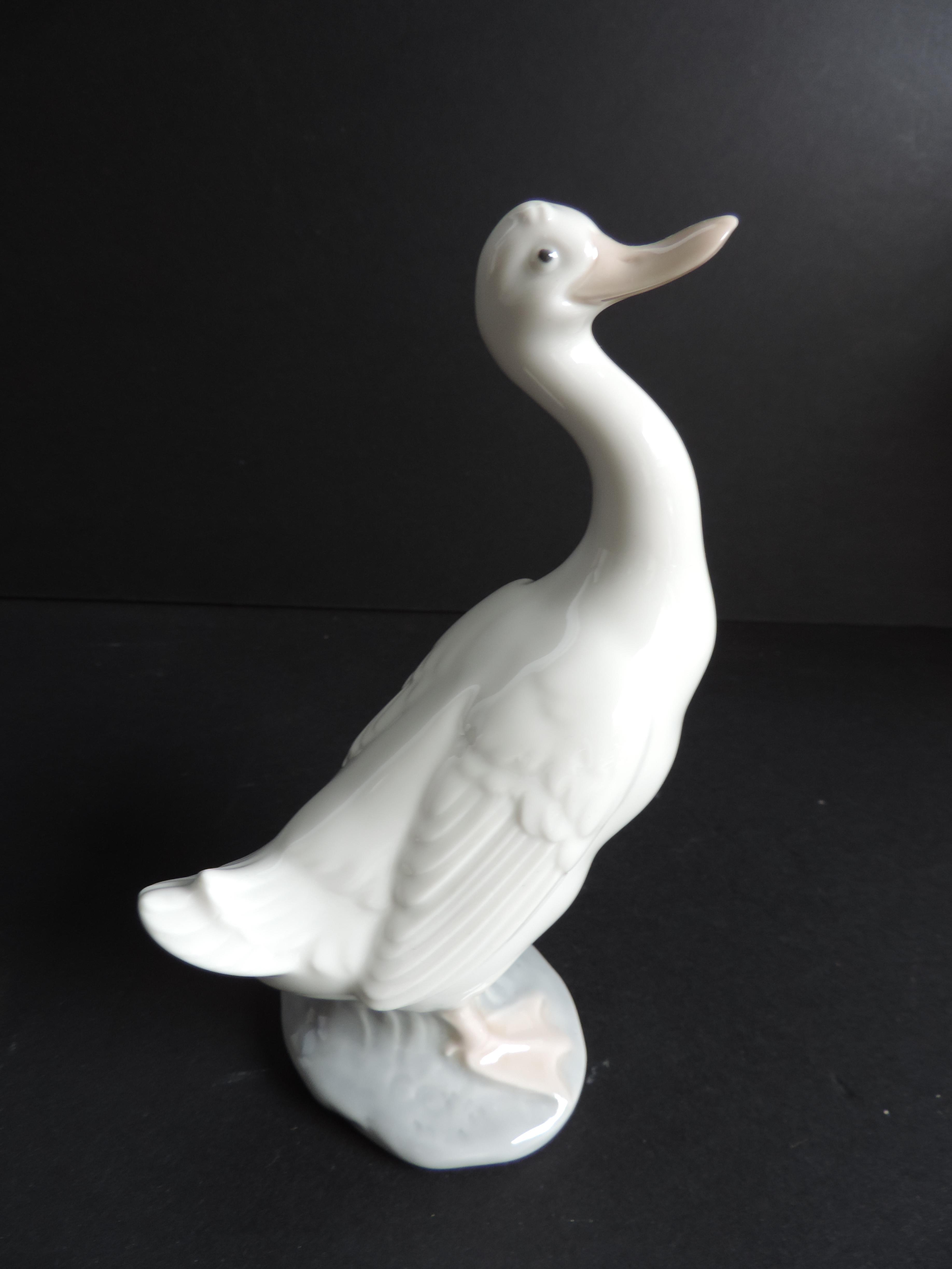 Lladro Nao Large Porcelain Goose - Image 2 of 3