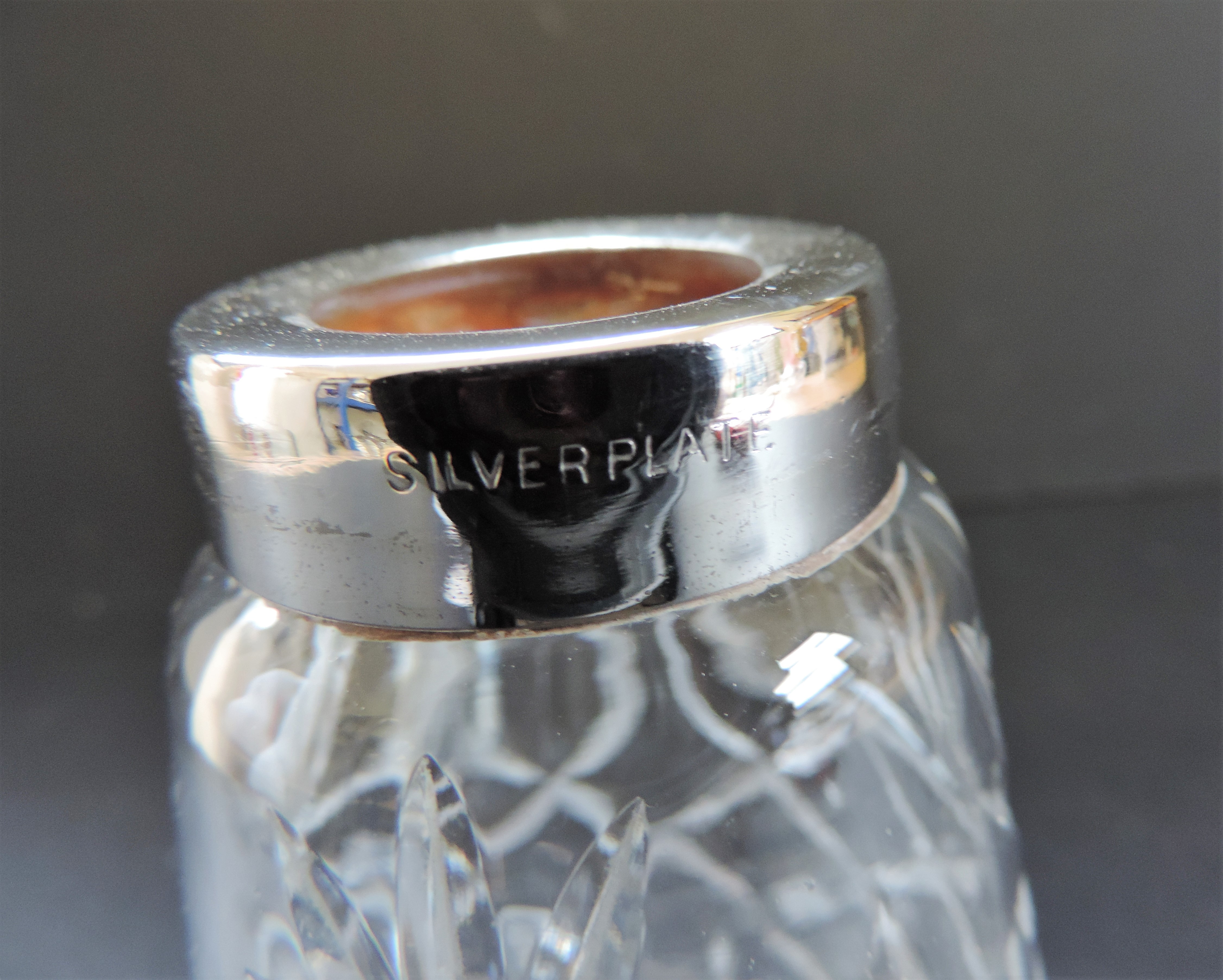 Vintage Silver Plate & Crystal Sugar Shaker/Sifter - Image 3 of 3