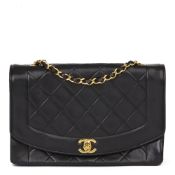 Chanel Black Quilted Lambskin Vintage Medium Diana Classic Single Flap Bag