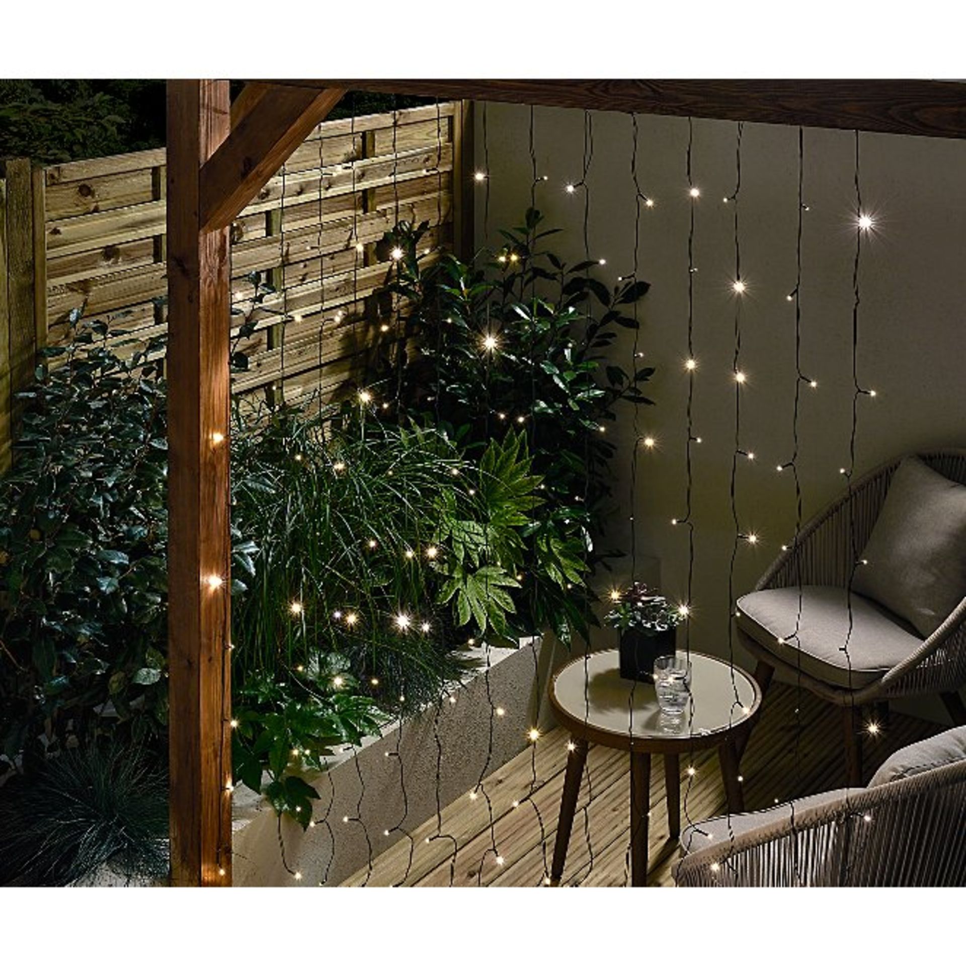 (R15D) Solar Lighting. 9 Items. 5 X White LED Solar Fence Lights 4 Pack, 2 X Solar Curtain String L - Image 2 of 5