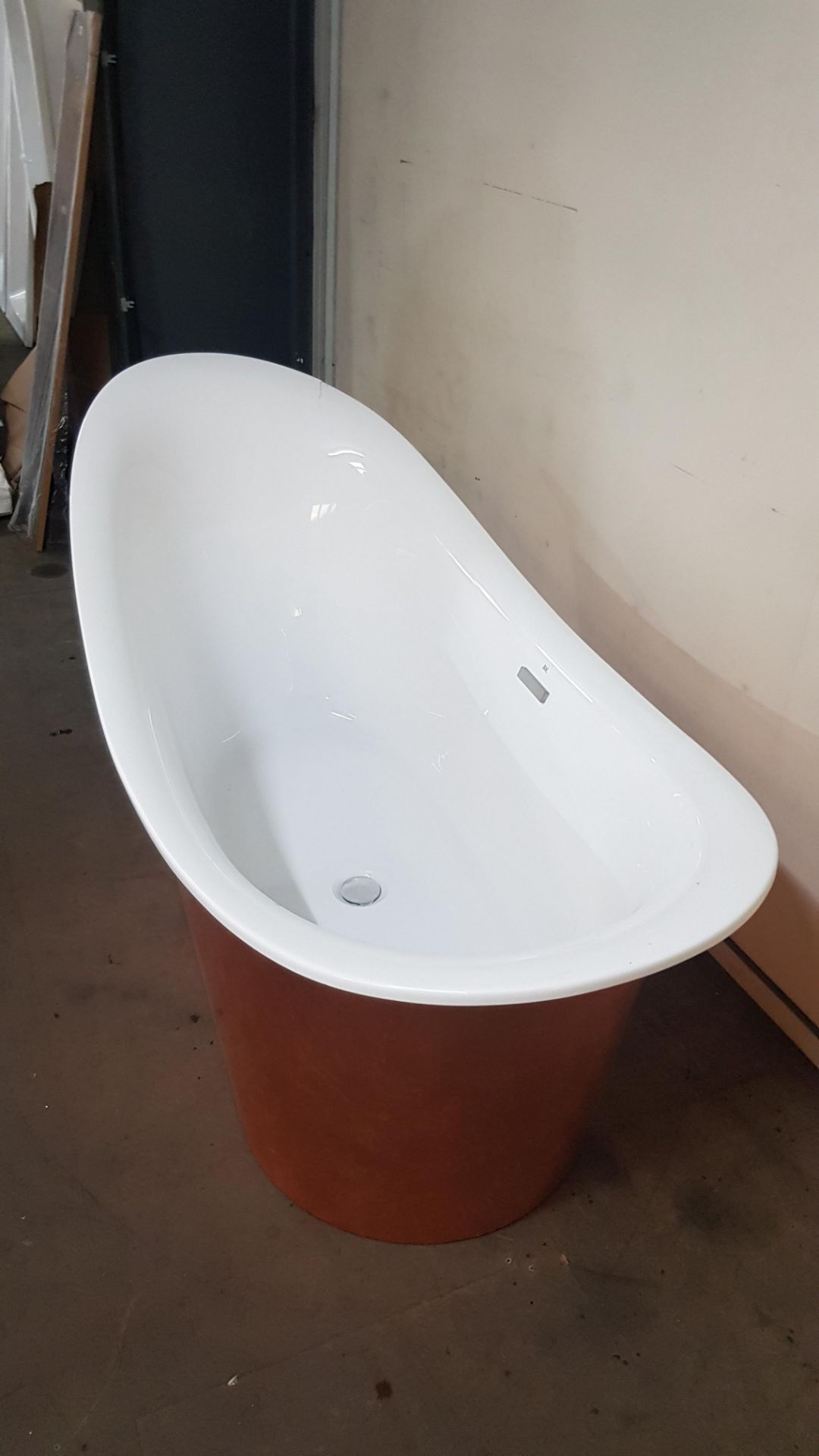 Belle De Louvain Fontana Metallic Effect Freestanding Bath 1800x800mm RRP £1599 (HY425CF06) (Damag - Image 6 of 9