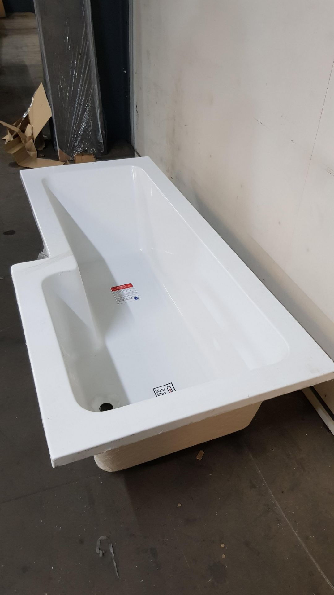 1700x700x850mm RH Square Shower Bath - Image 3 of 4