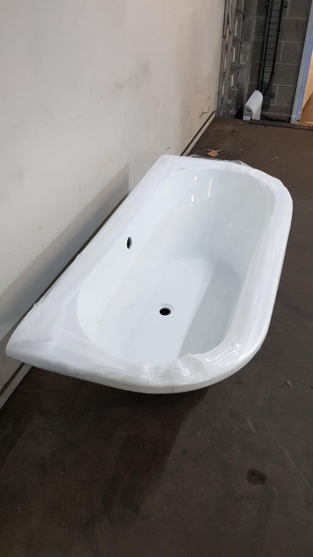 1500x740mm Double Ended Freestanding Back To Wall D Bath (Blue / White) - Image 2 of 4