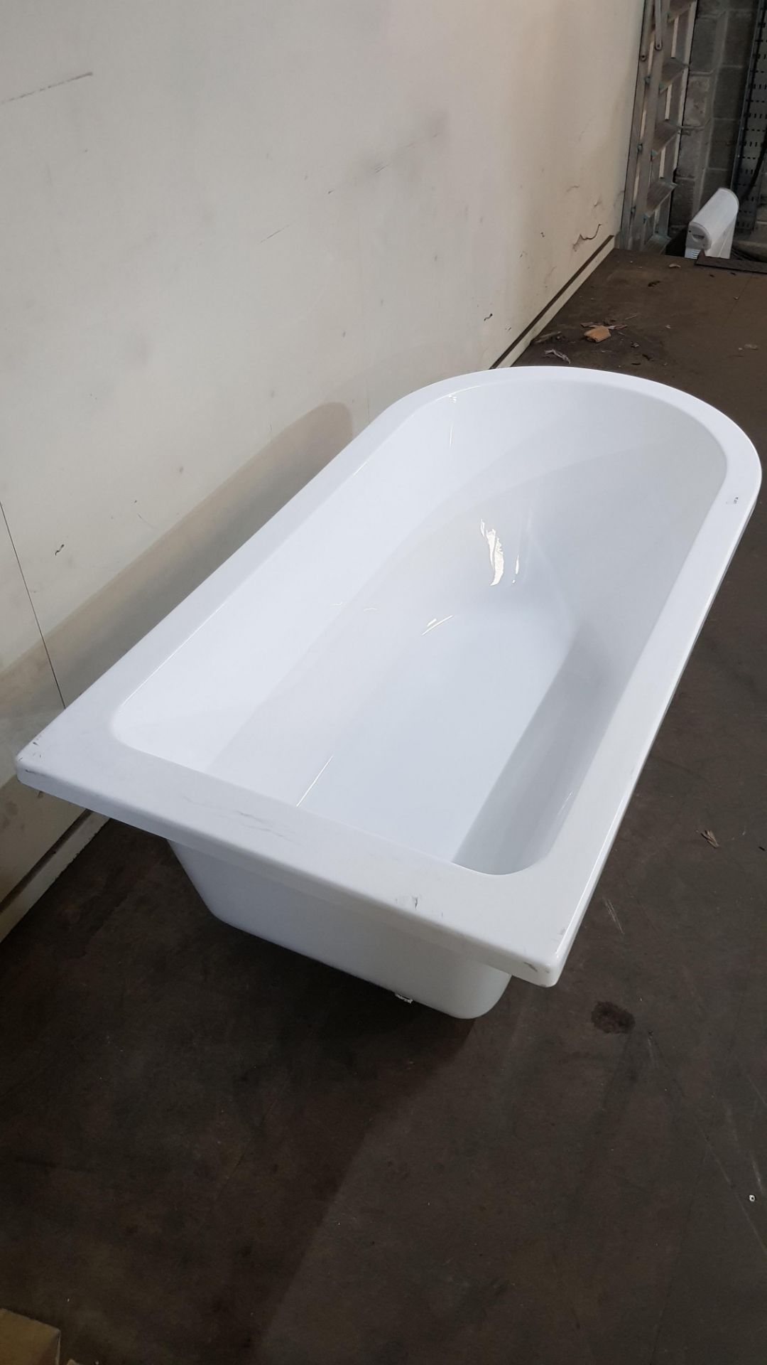 1500x770mm Free Standing Traditional Roll Top Shower bath (OMS-926-1500) - Image 3 of 5