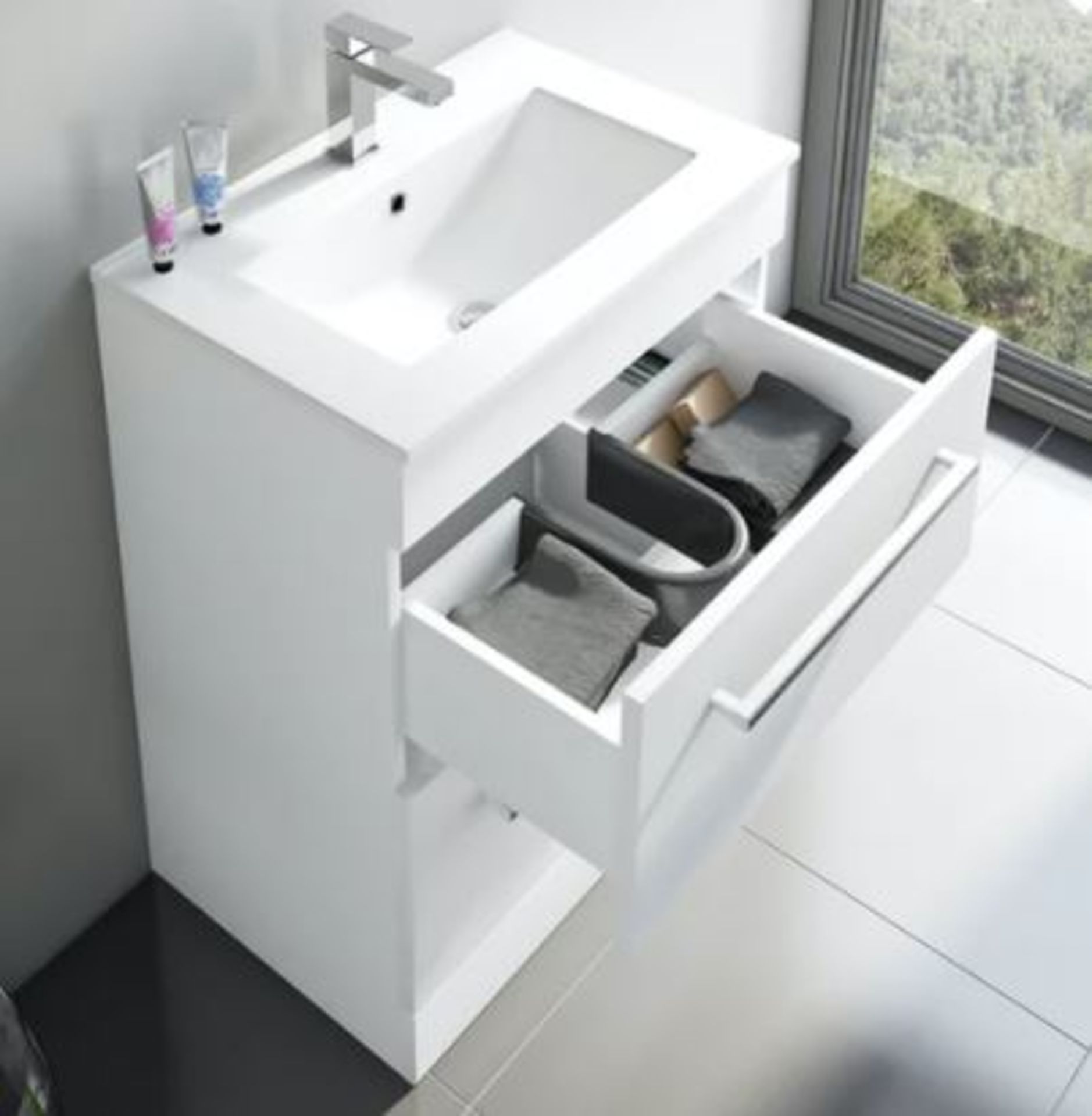 13 Items. 1 X Macdee Wirquin Concealed Toilet Cistern With Bottom Water Inlet Product Code: Cnc100 - Image 6 of 19