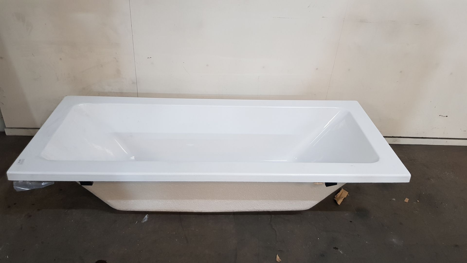 Chelsea 1700x700mm Double Ended Acrylic Bath (CCHE1770D) - Image 4 of 4