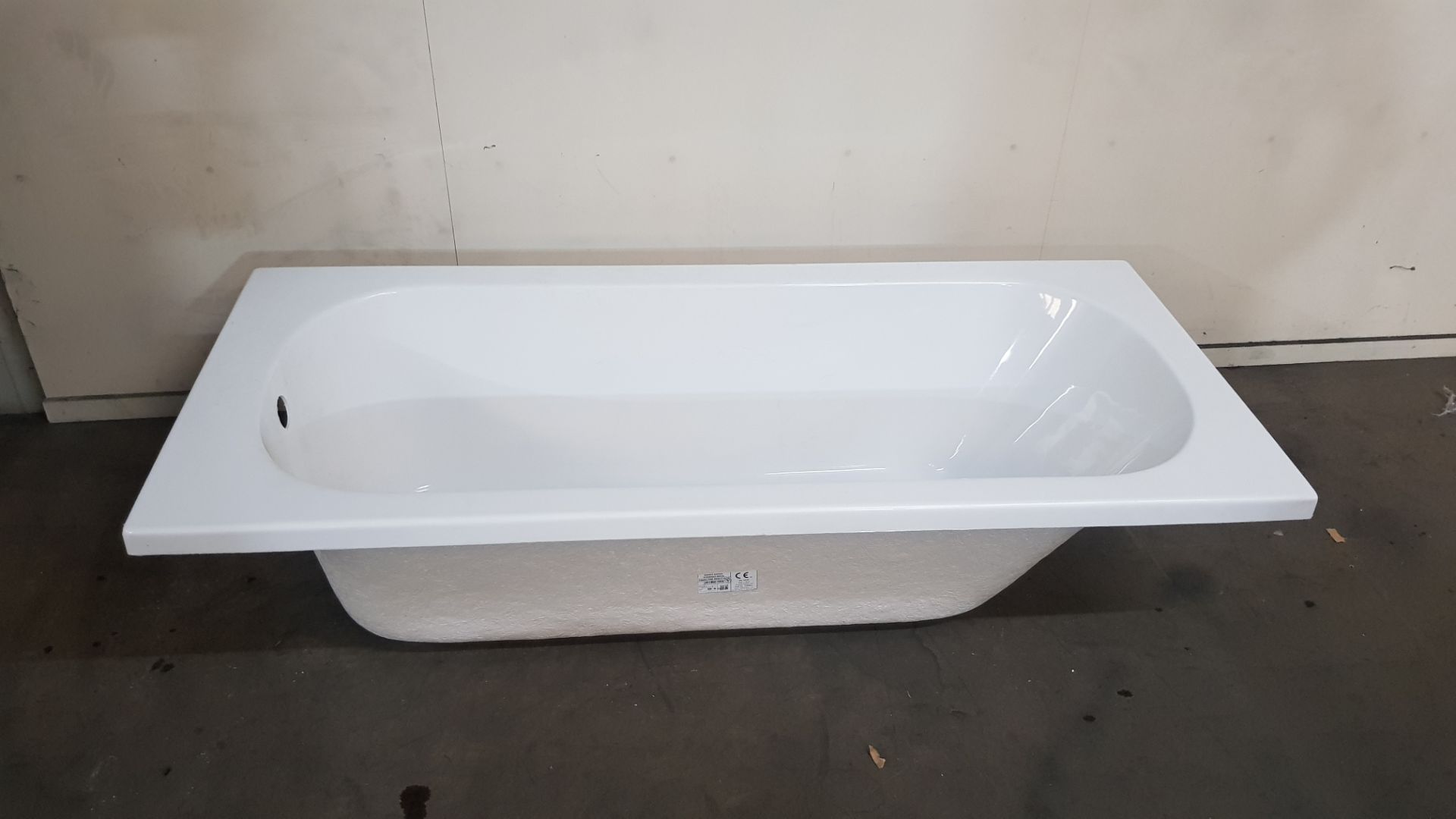 1600x700 Single Ended Acrylic Bath (NHLT1670) - Image 4 of 4