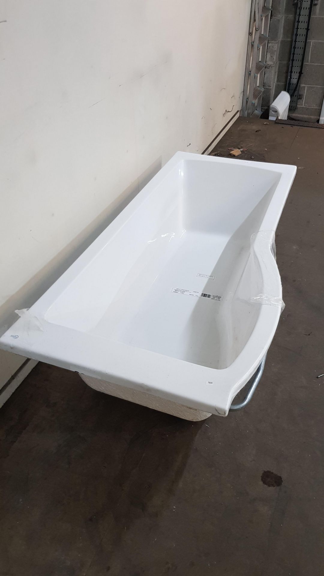 Ideal Standard Tempo Arc P Shaped LH Shower Bath With Side Panel 1700x700x800mm (1309201130) - Image 4 of 7