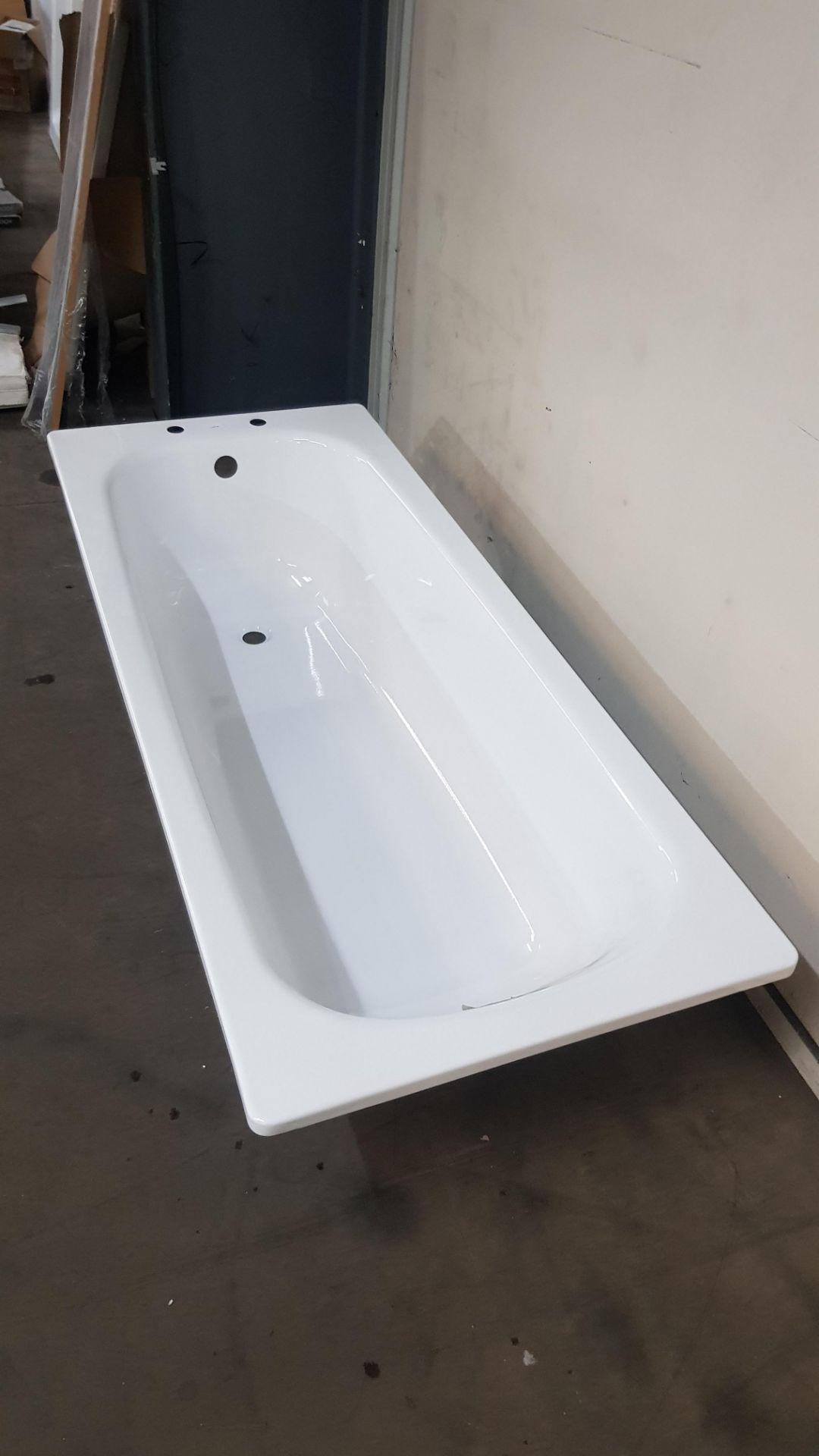 1700x700mm Single Ended Vitreous Enamel Pressed Steel Bath - Image 5 of 6