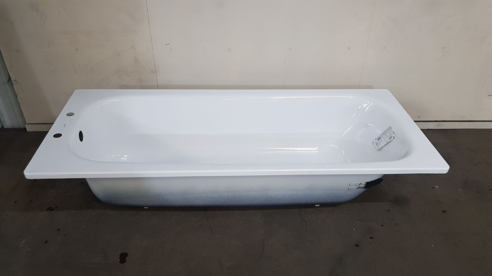 1700x700mm Single Ended Vitreous Enamel Pressed Steel Bath - Image 3 of 6