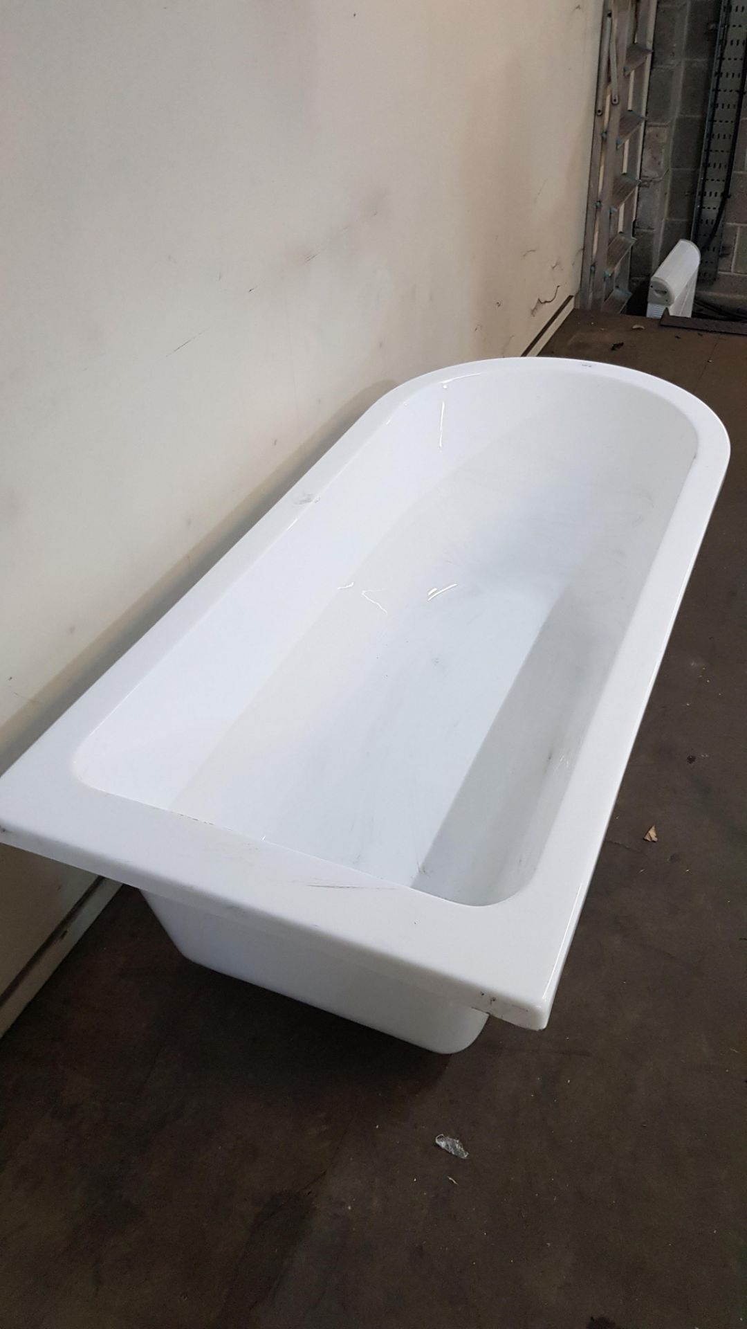 1700x770mm Traditional Single Ended Roll Top Bath - Image 2 of 4