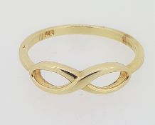 9ct (375) Yellow Gold Infinity loop Ring