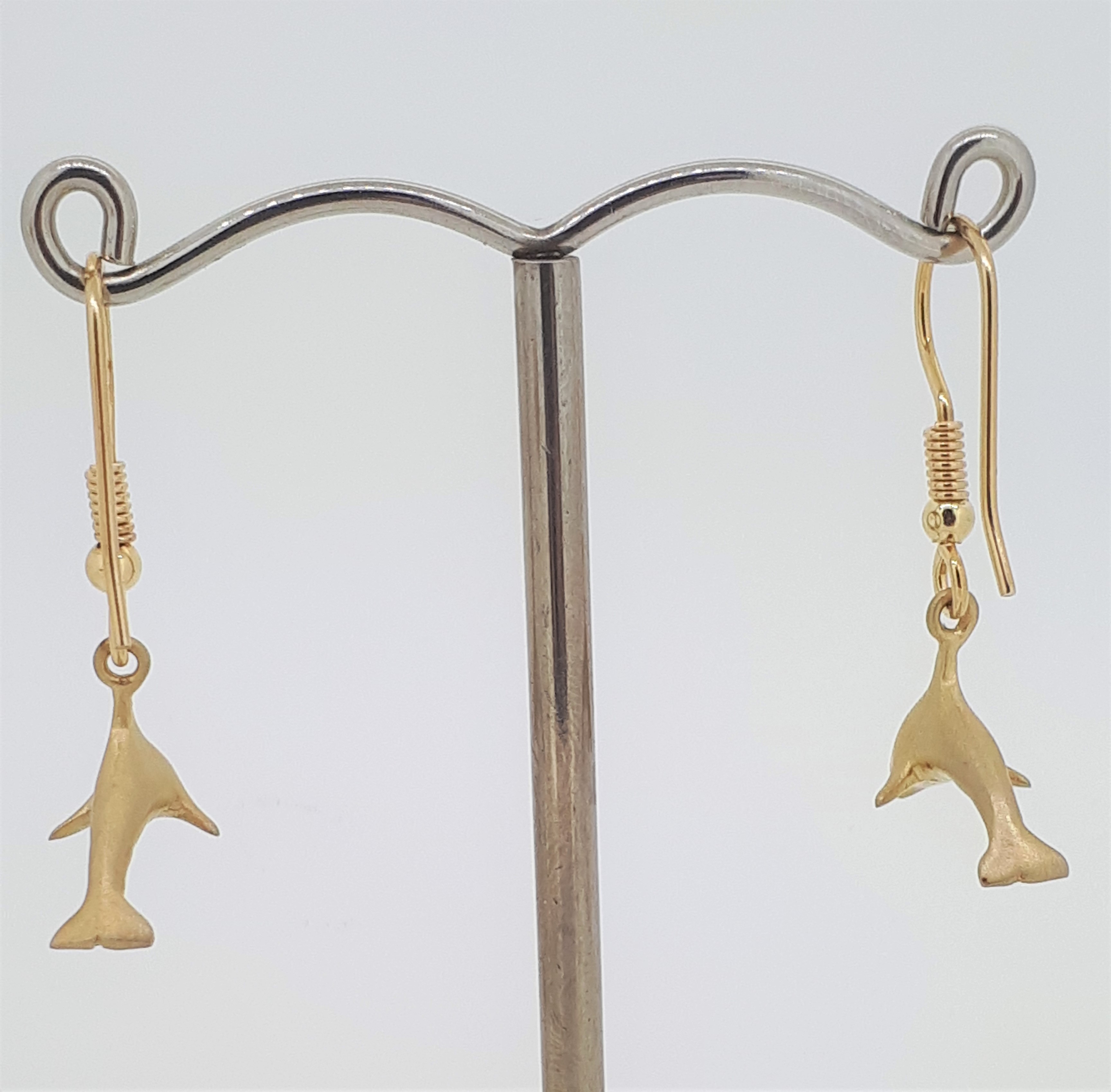 9ct (375) Yellow Gold Dolphin Drop Earrings - Image 6 of 11