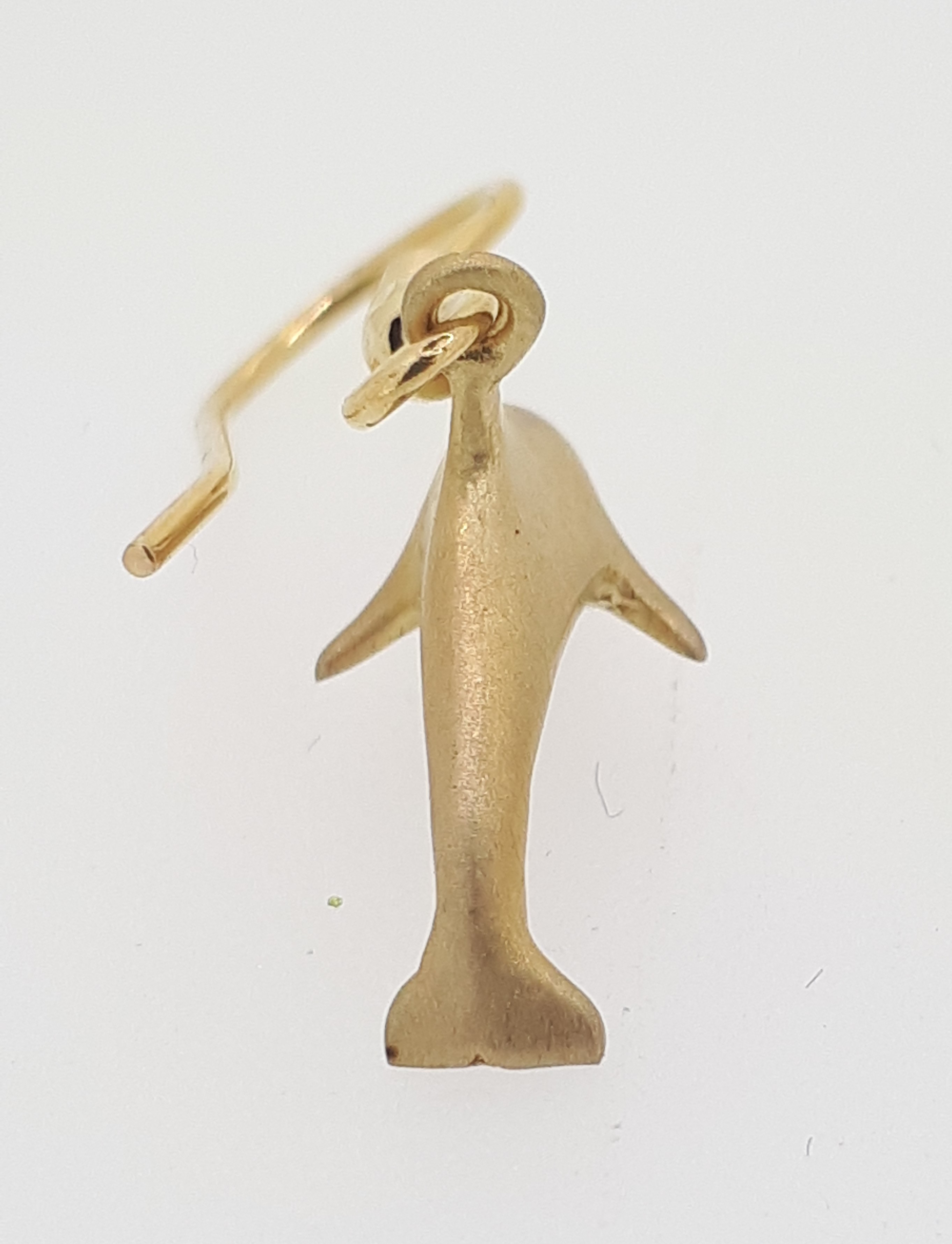 9ct (375) Yellow Gold Dolphin Drop Earrings - Image 10 of 11