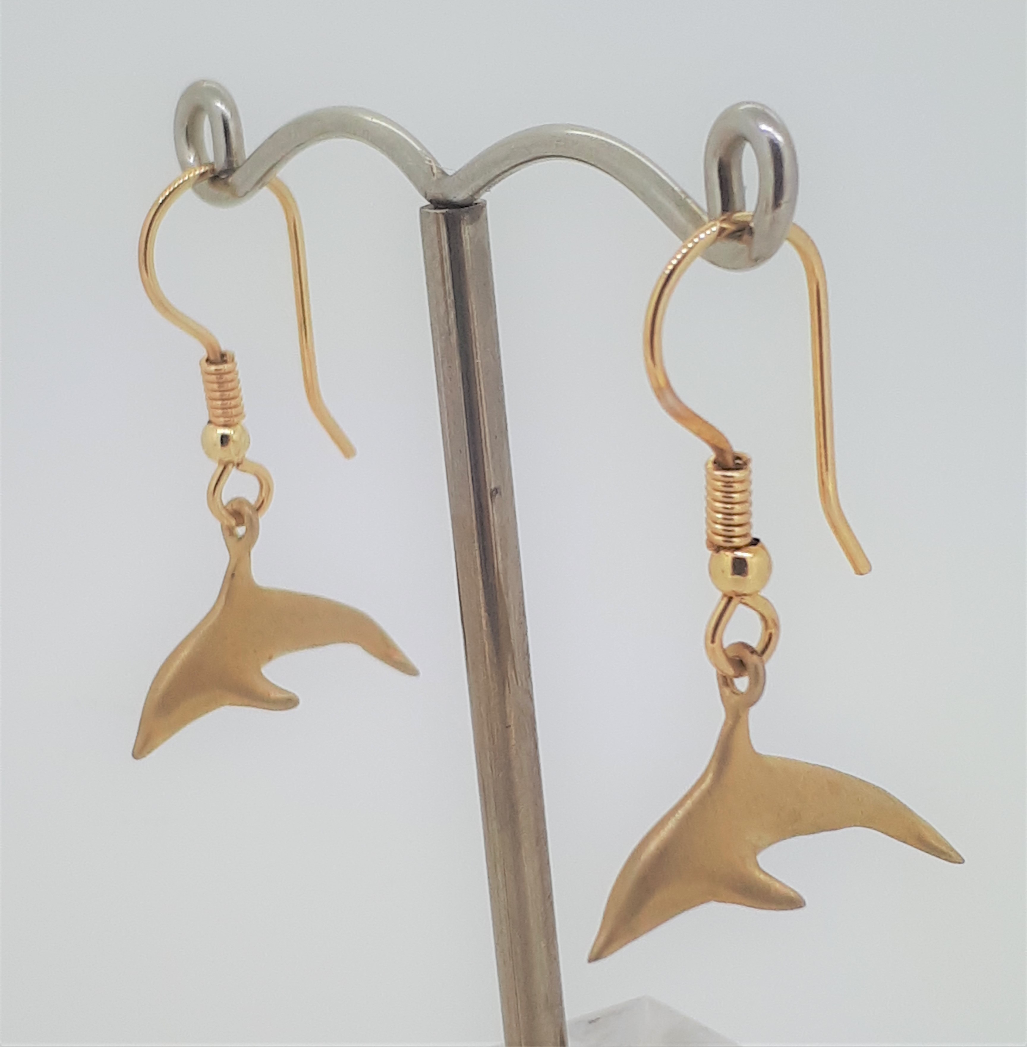 9ct (375) Yellow Gold Dolphin Drop Earrings - Image 2 of 11