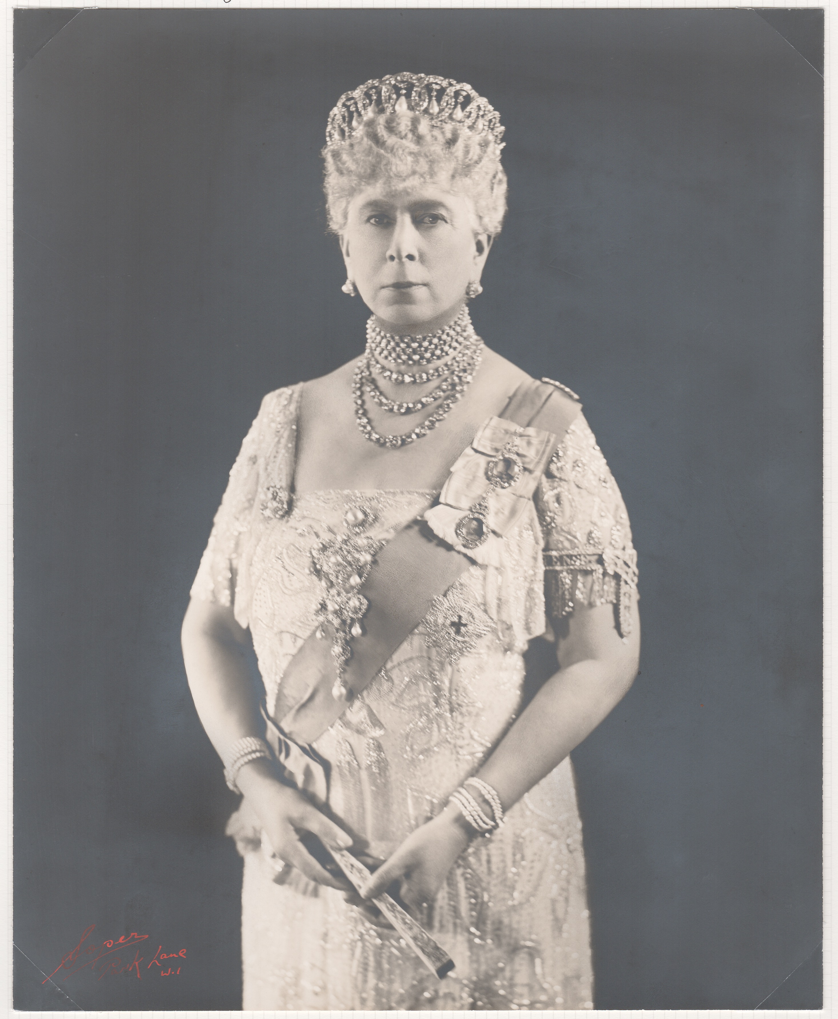 Royalty Queen Mary Original Signed Soper Studio Photograph. Queen Mary In Vladimir Tiara. - Image 2 of 4