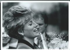 Royalty Fine Original Black & White Press Photo Of Princess Diana Laughing Flowers Fine Original Bl
